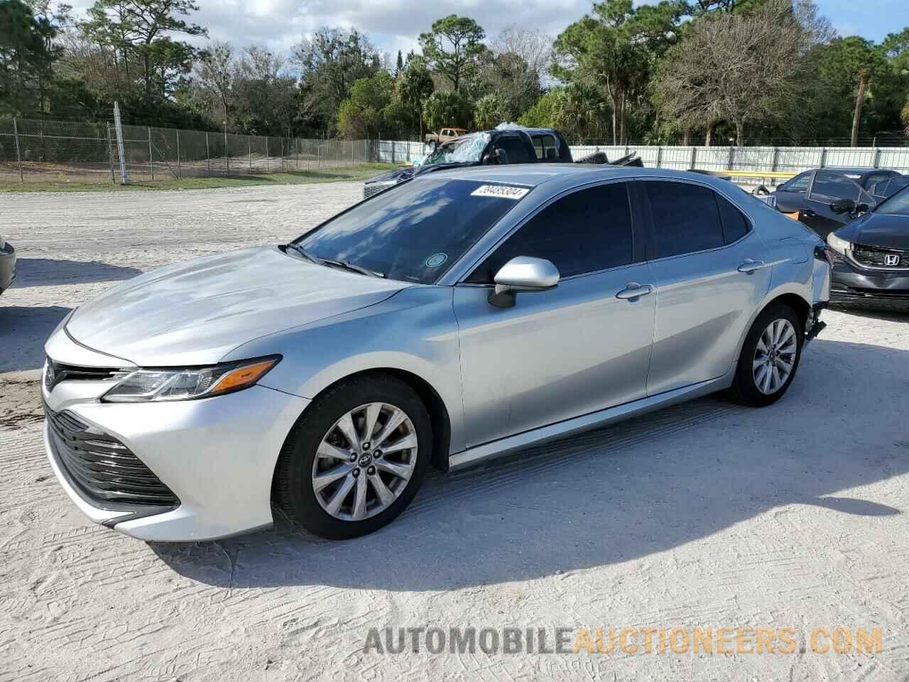 4T1B11HKXJU087199 TOYOTA CAMRY 2018