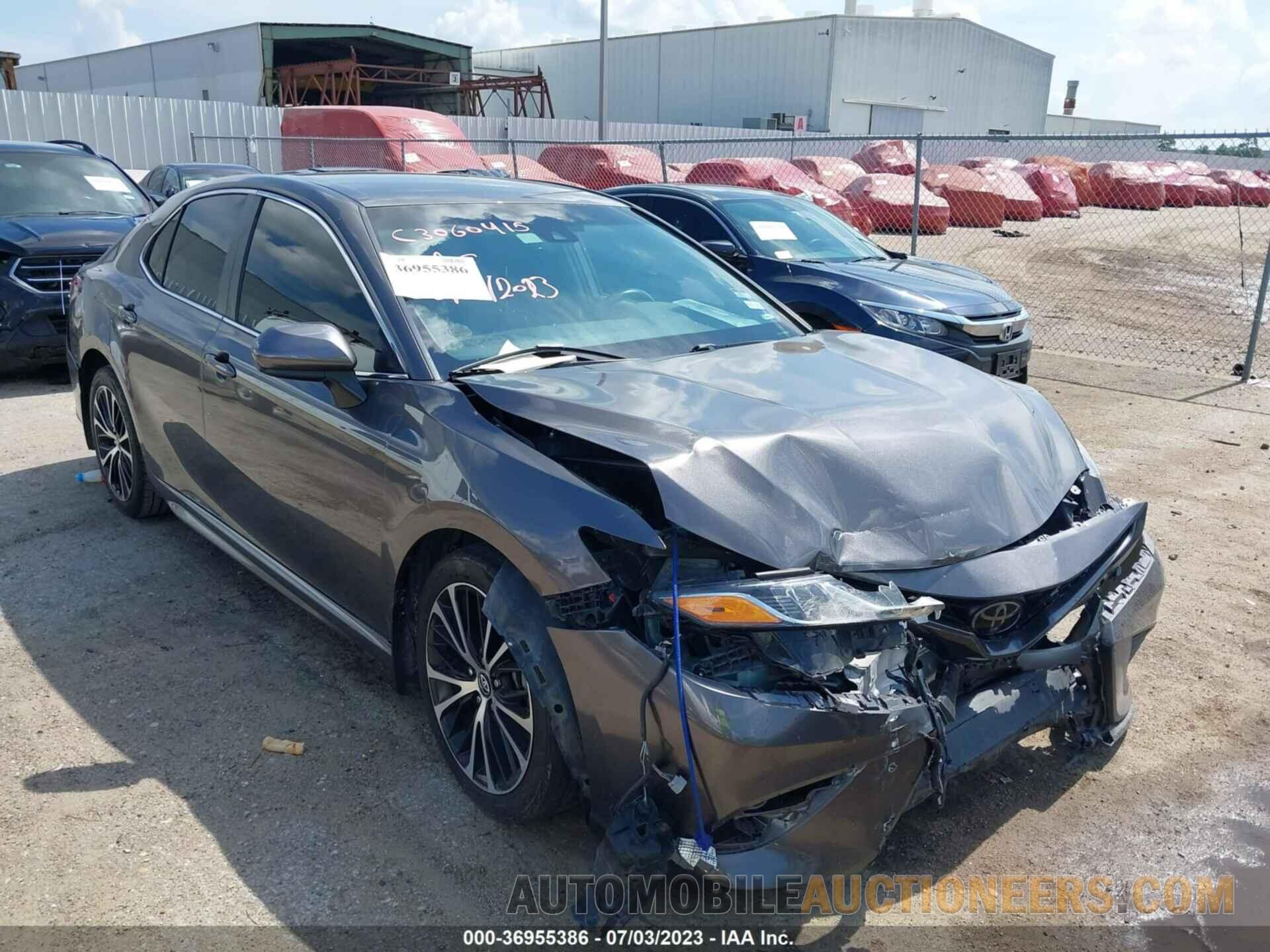 4T1B11HKXJU088353 TOYOTA CAMRY 2018