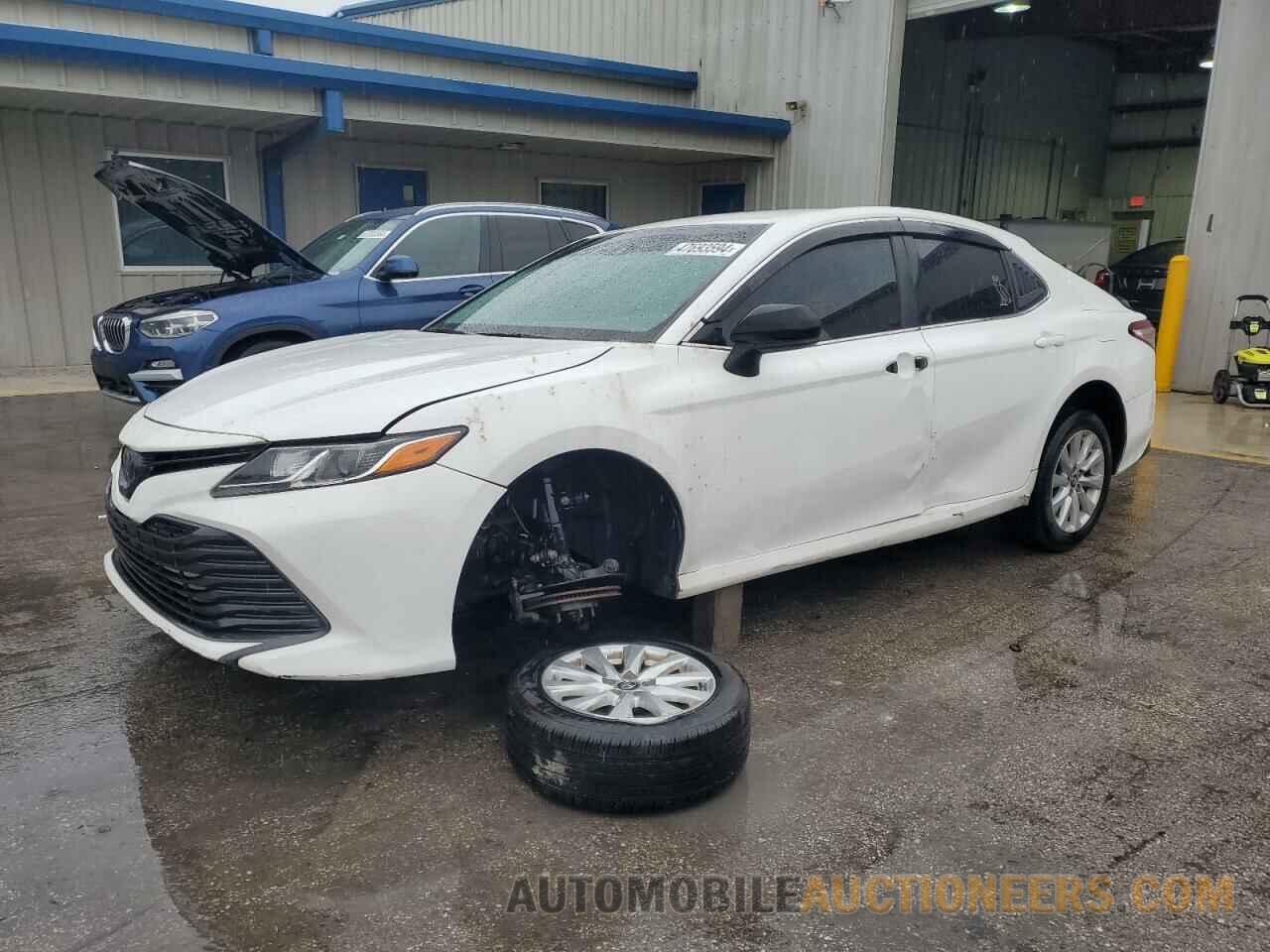 4T1B11HKXJU089891 TOYOTA CAMRY 2018