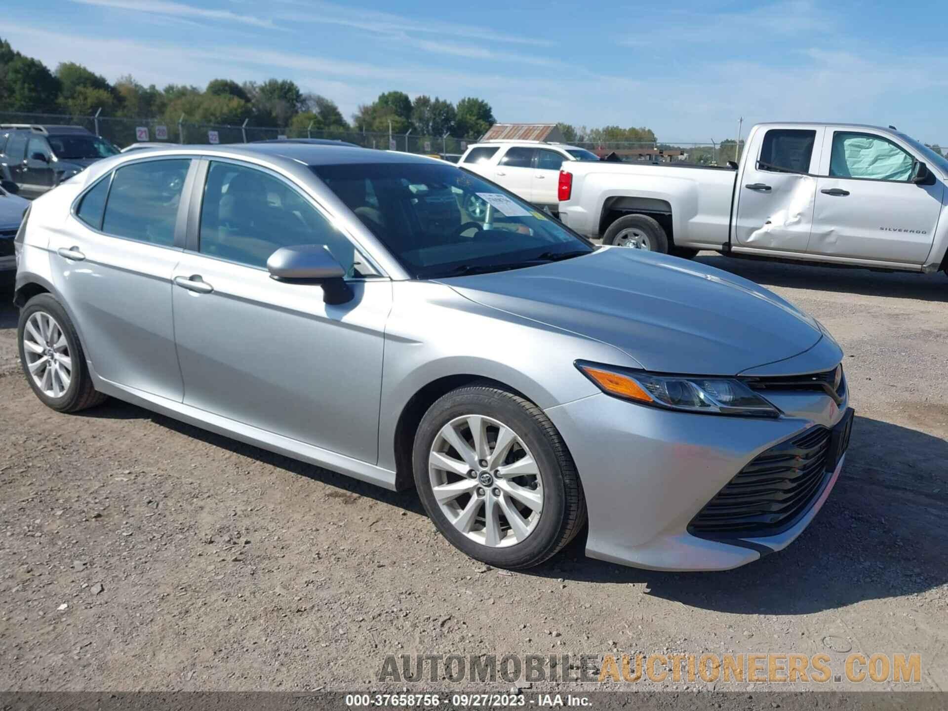 4T1B11HKXJU091690 TOYOTA CAMRY 2018