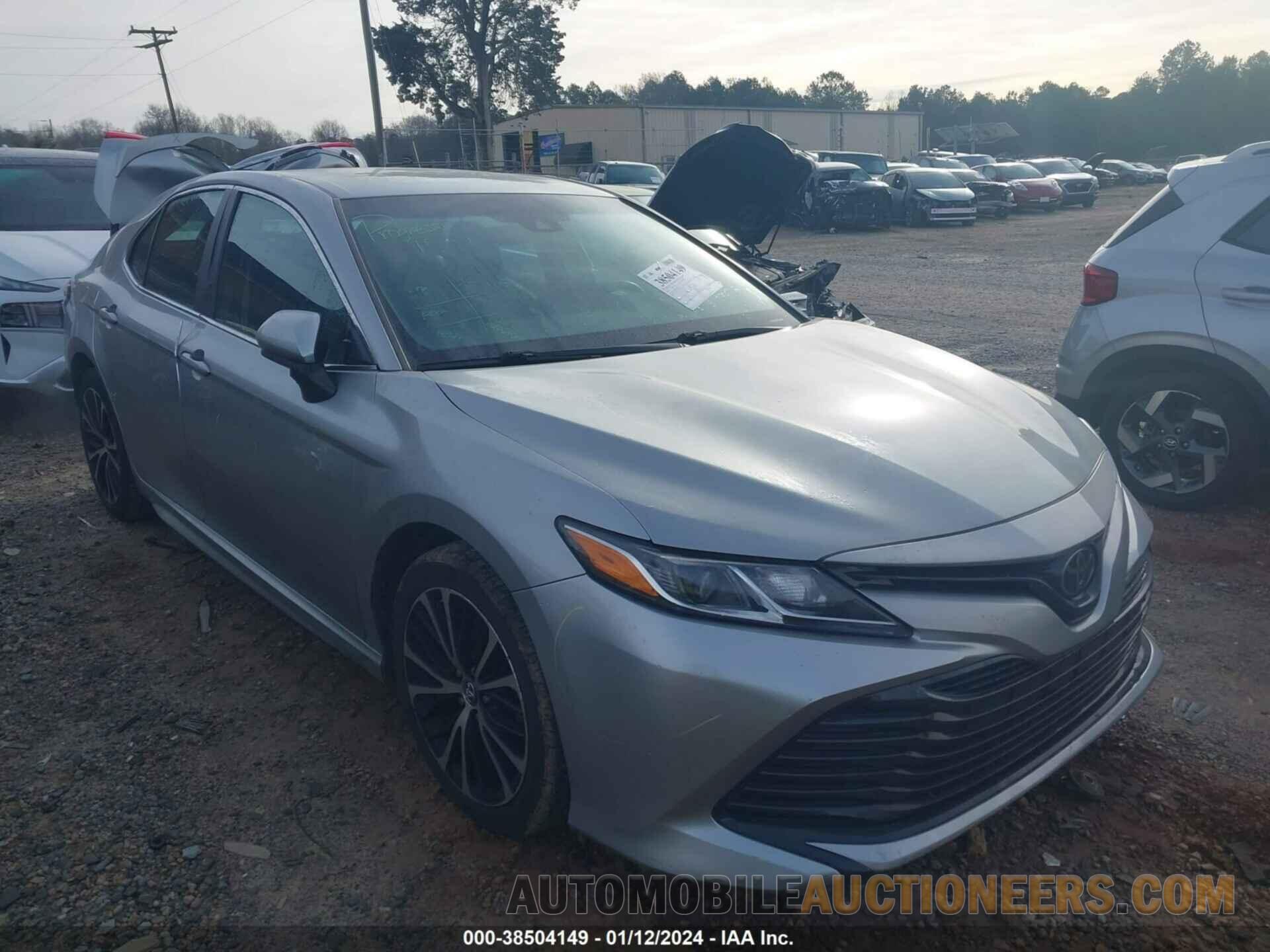 4T1B11HKXJU092628 TOYOTA CAMRY 2018