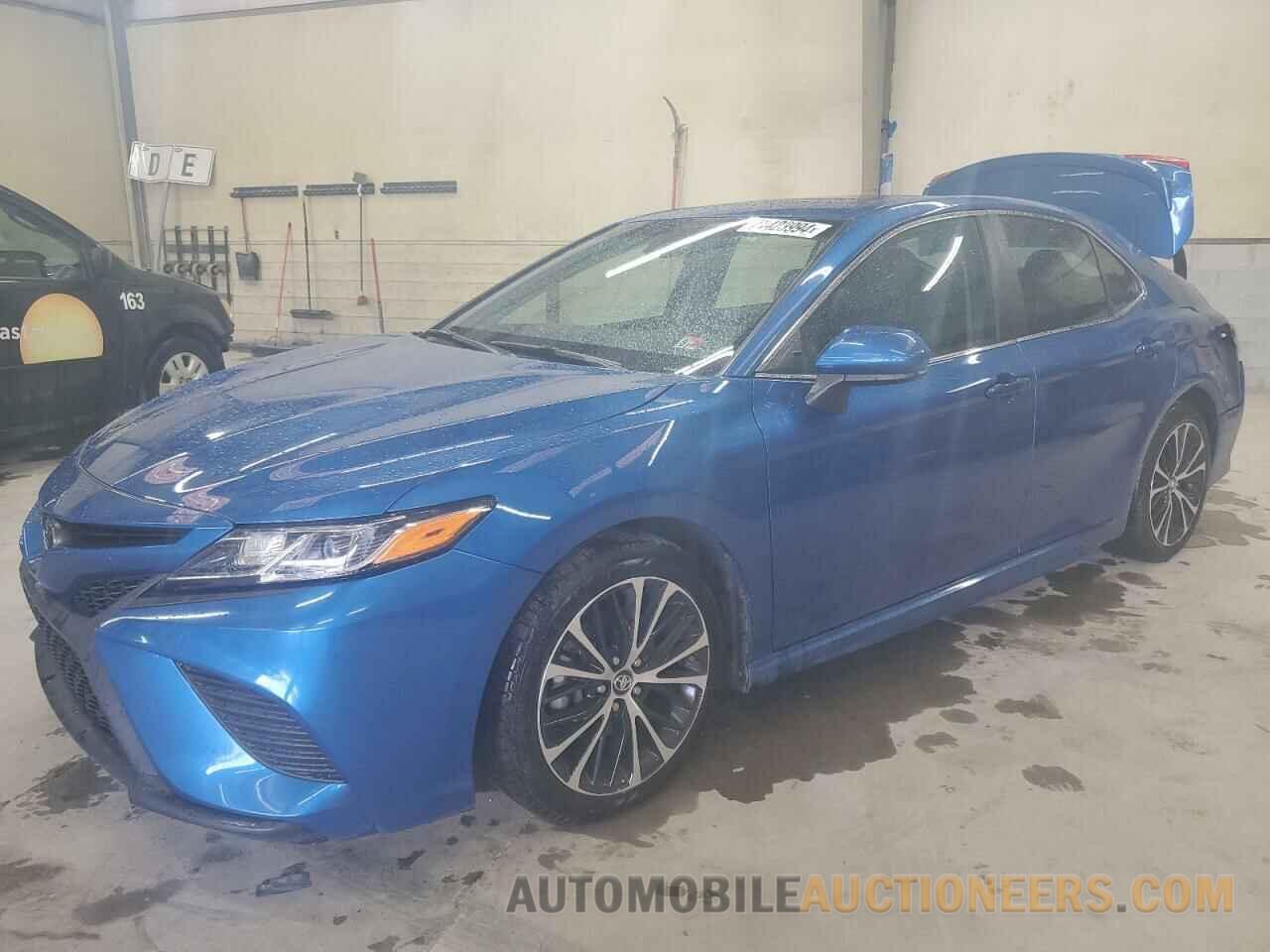 4T1B11HKXJU093326 TOYOTA CAMRY 2018