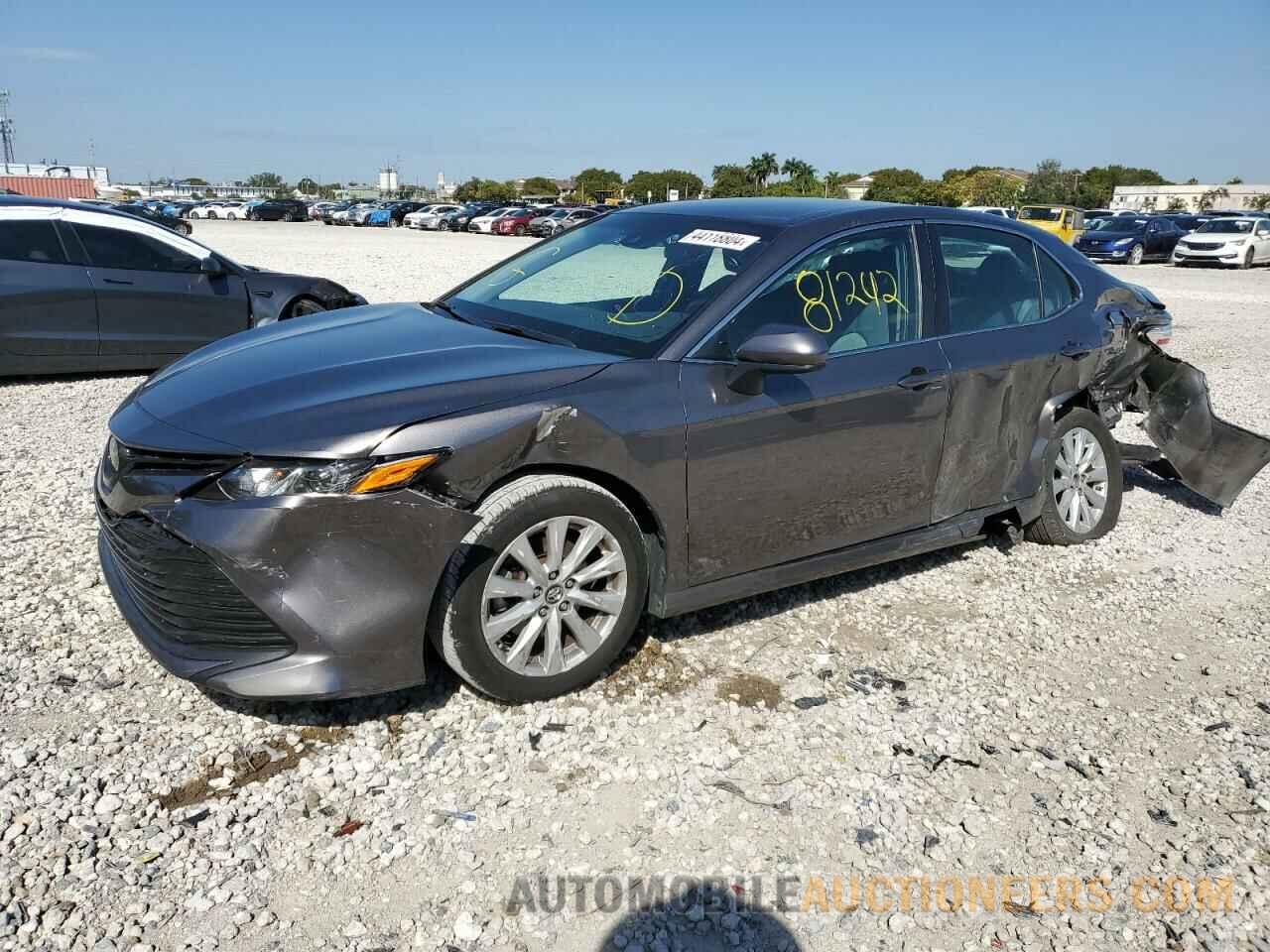 4T1B11HKXJU094069 TOYOTA CAMRY 2018