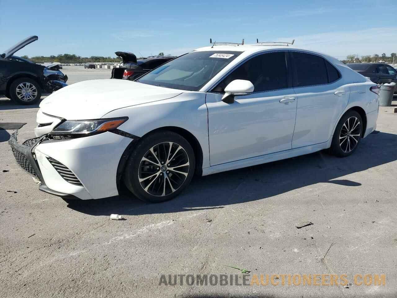 4T1B11HKXJU094556 TOYOTA CAMRY 2018