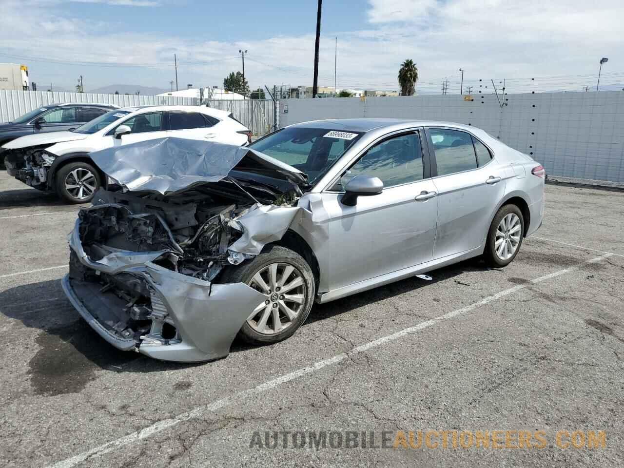 4T1B11HKXJU095433 TOYOTA CAMRY 2018