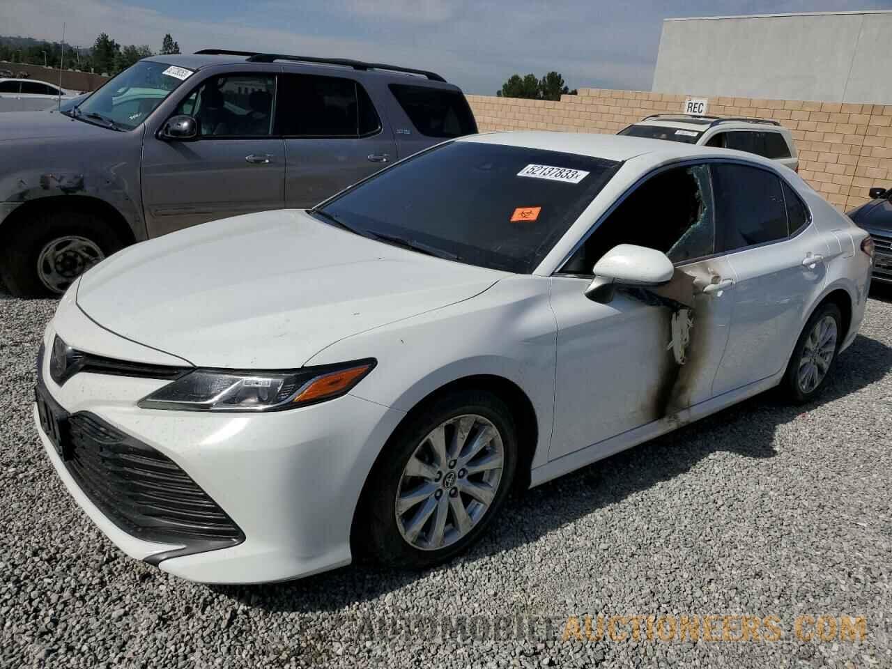 4T1B11HKXJU095674 TOYOTA CAMRY 2018