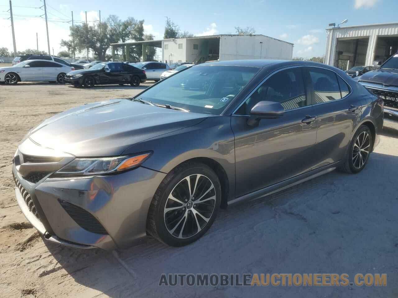 4T1B11HKXJU108987 TOYOTA CAMRY 2018