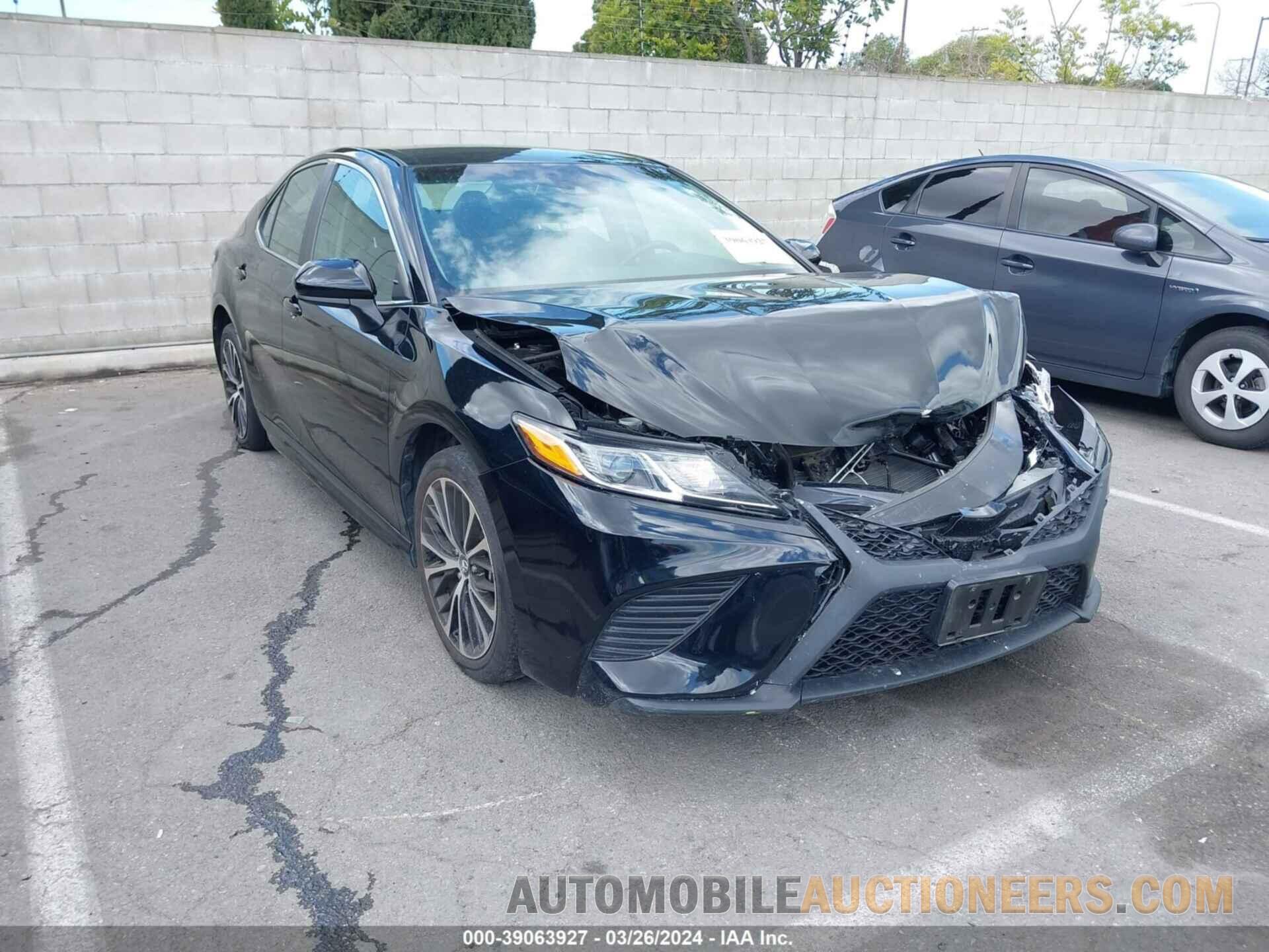 4T1B11HKXJU109489 TOYOTA CAMRY 2018