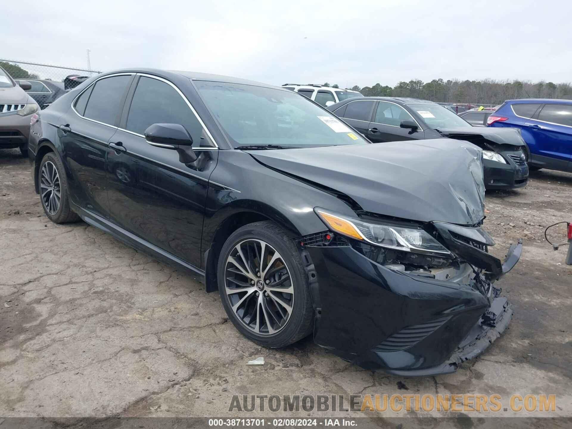 4T1B11HKXJU109914 TOYOTA CAMRY 2018