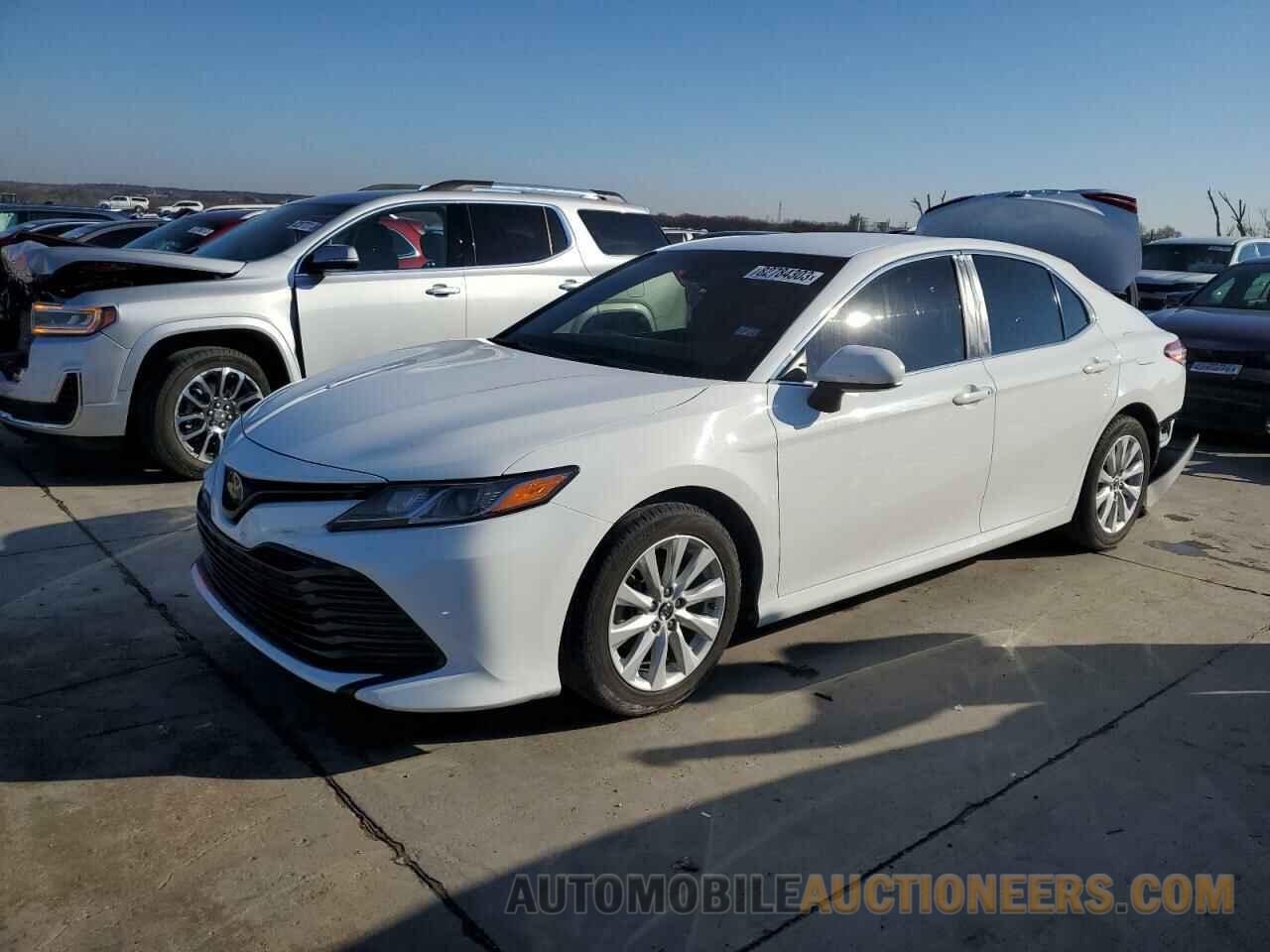 4T1B11HKXJU111257 TOYOTA CAMRY 2018