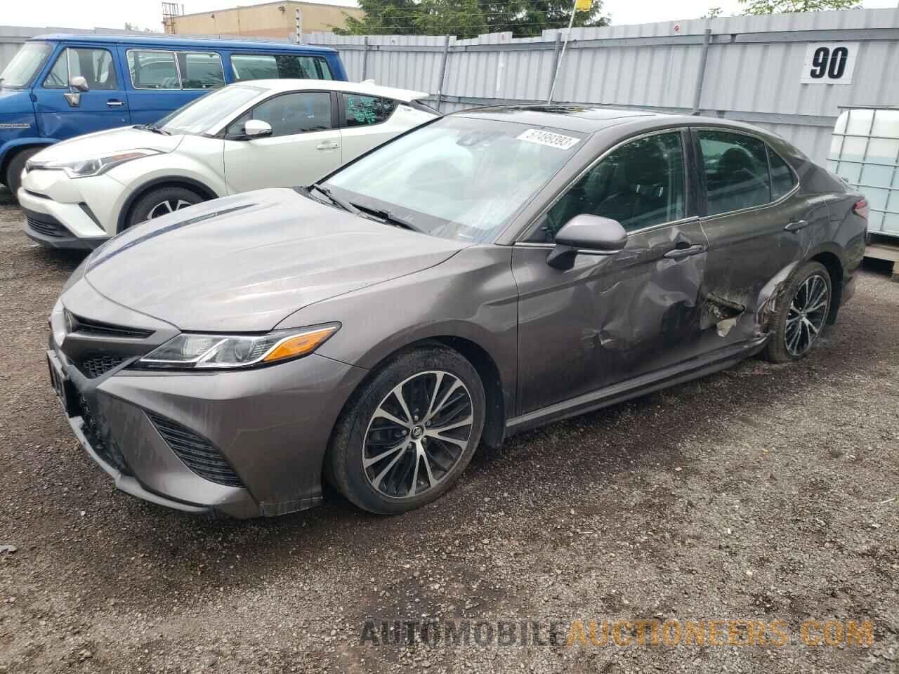 4T1B11HKXJU111596 TOYOTA CAMRY 2018