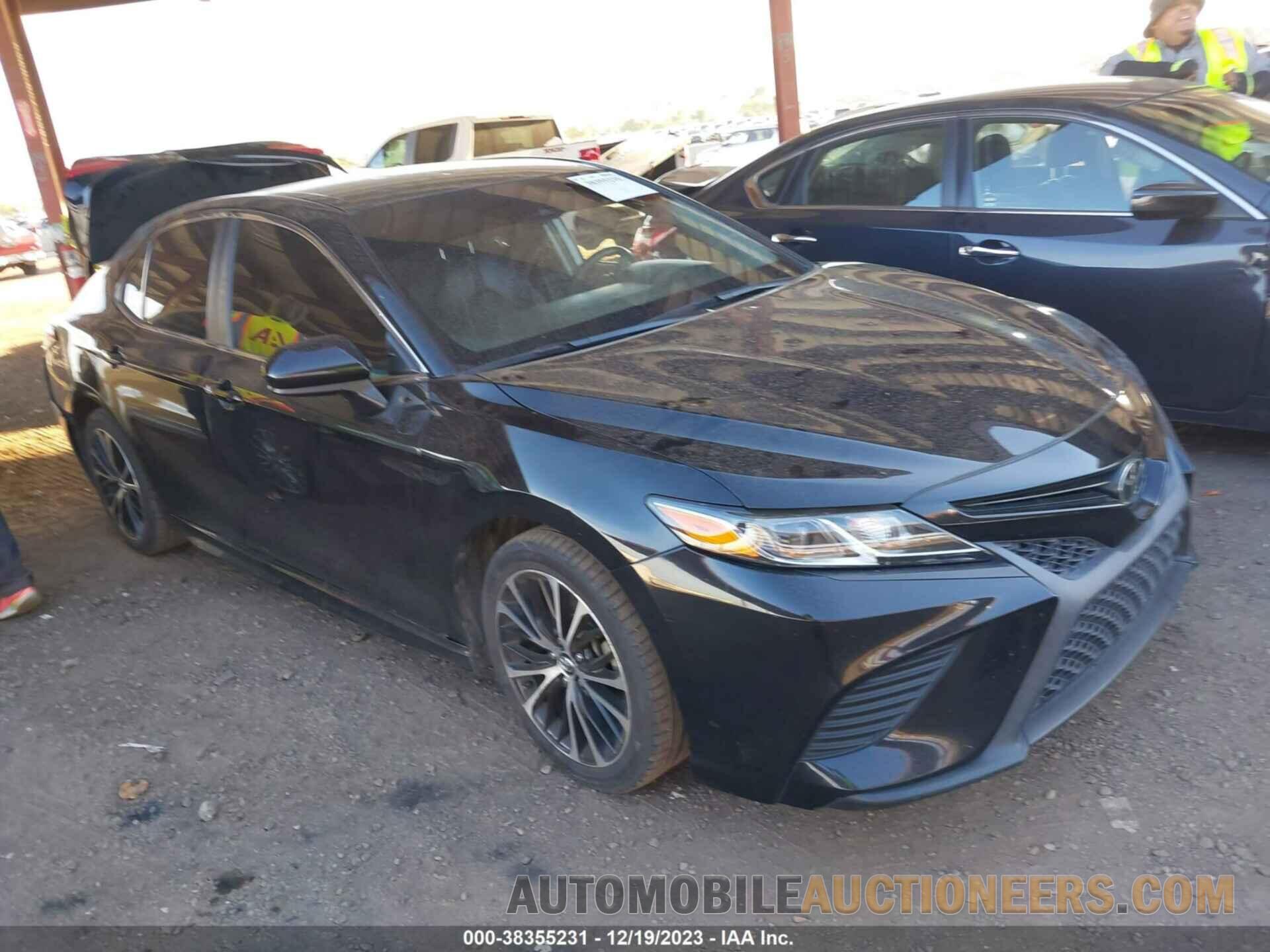 4T1B11HKXJU112764 TOYOTA CAMRY 2018