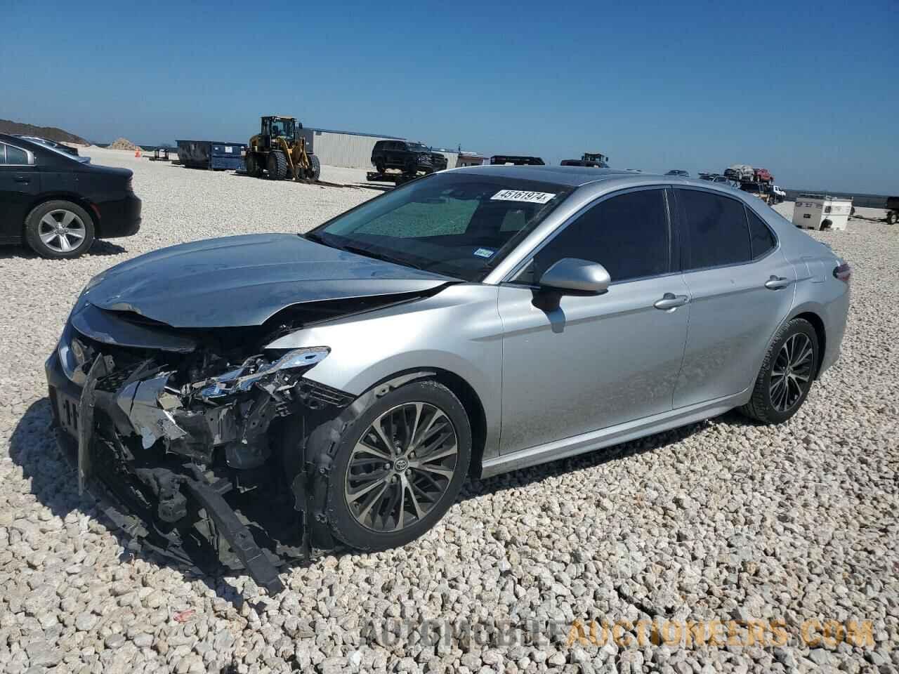 4T1B11HKXJU112893 TOYOTA CAMRY 2018