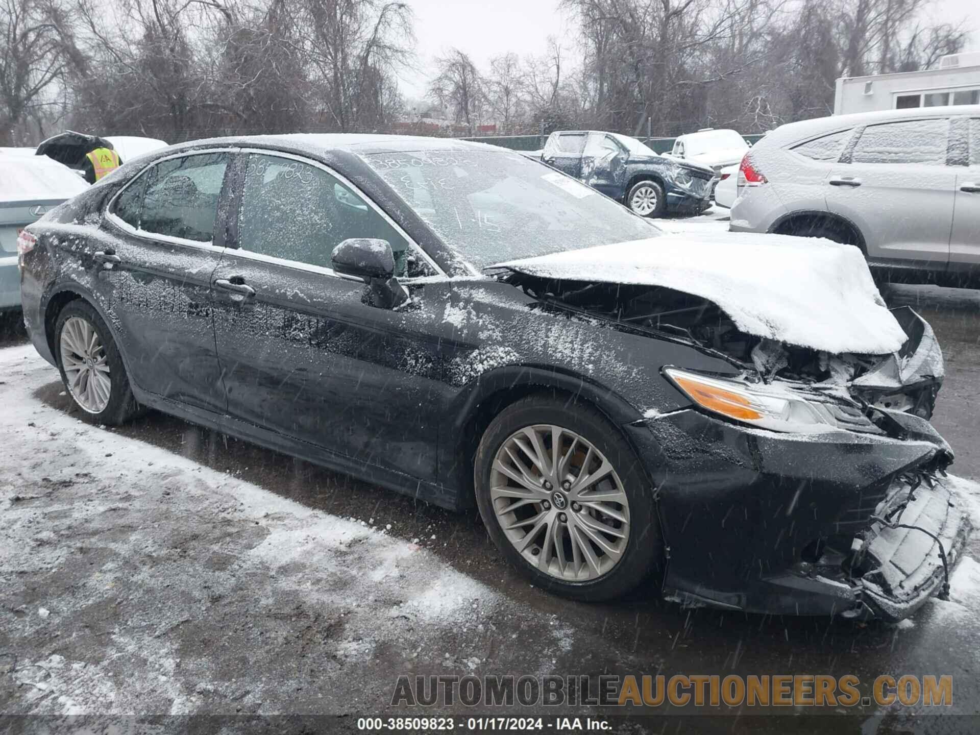 4T1B11HKXJU114174 TOYOTA CAMRY 2018