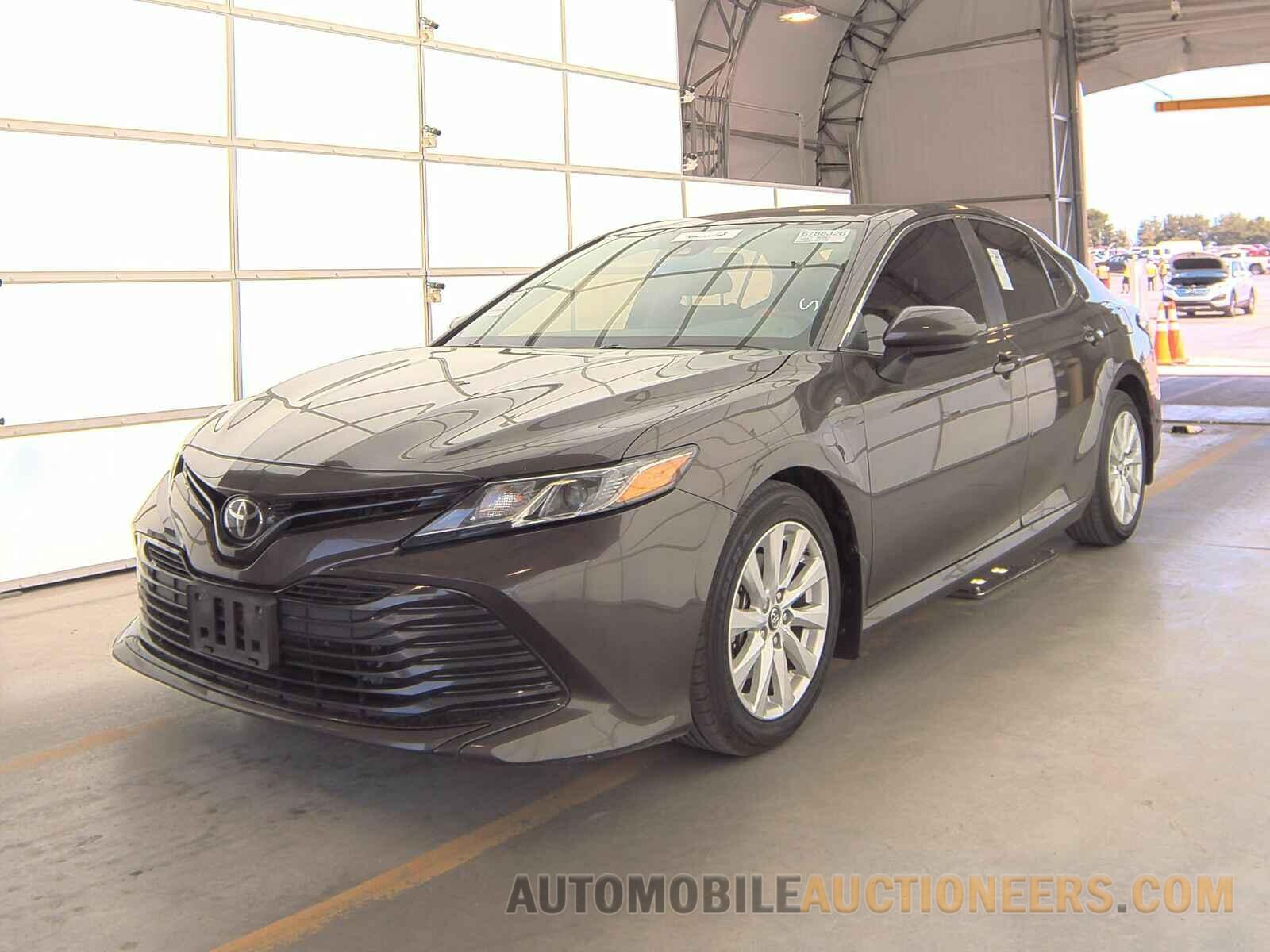 4T1B11HKXJU114529 Toyota Camry 2018