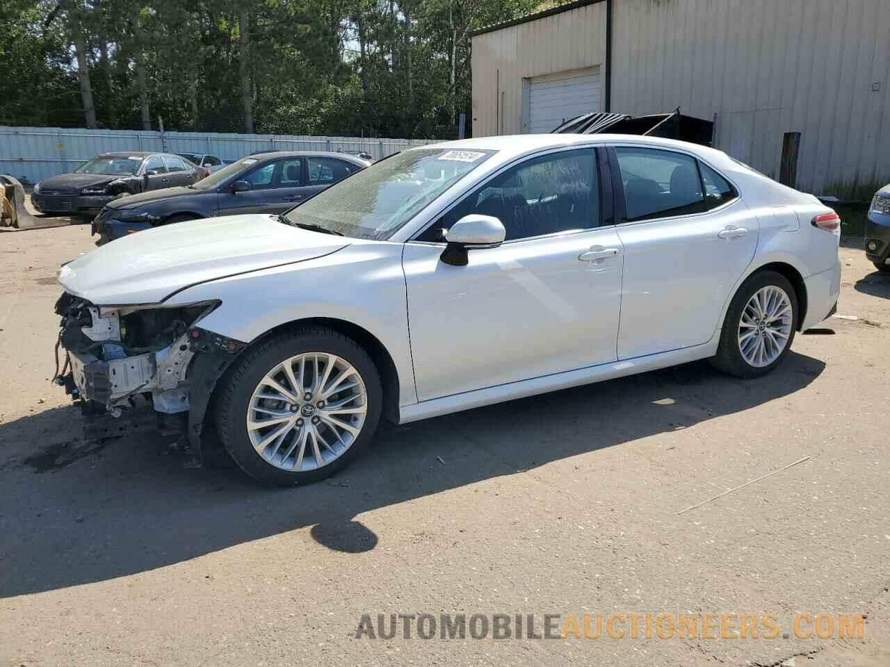 4T1B11HKXJU115731 TOYOTA CAMRY 2018