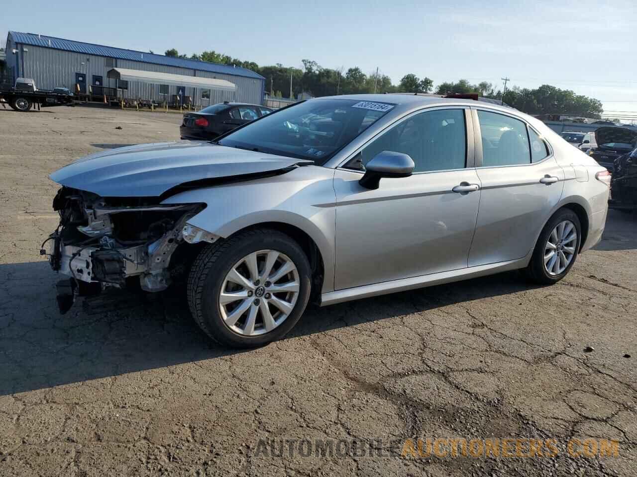 4T1B11HKXJU116250 TOYOTA CAMRY 2018