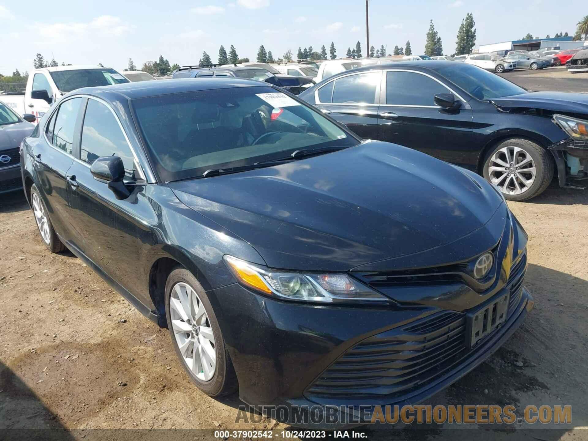 4T1B11HKXJU116684 TOYOTA CAMRY 2018