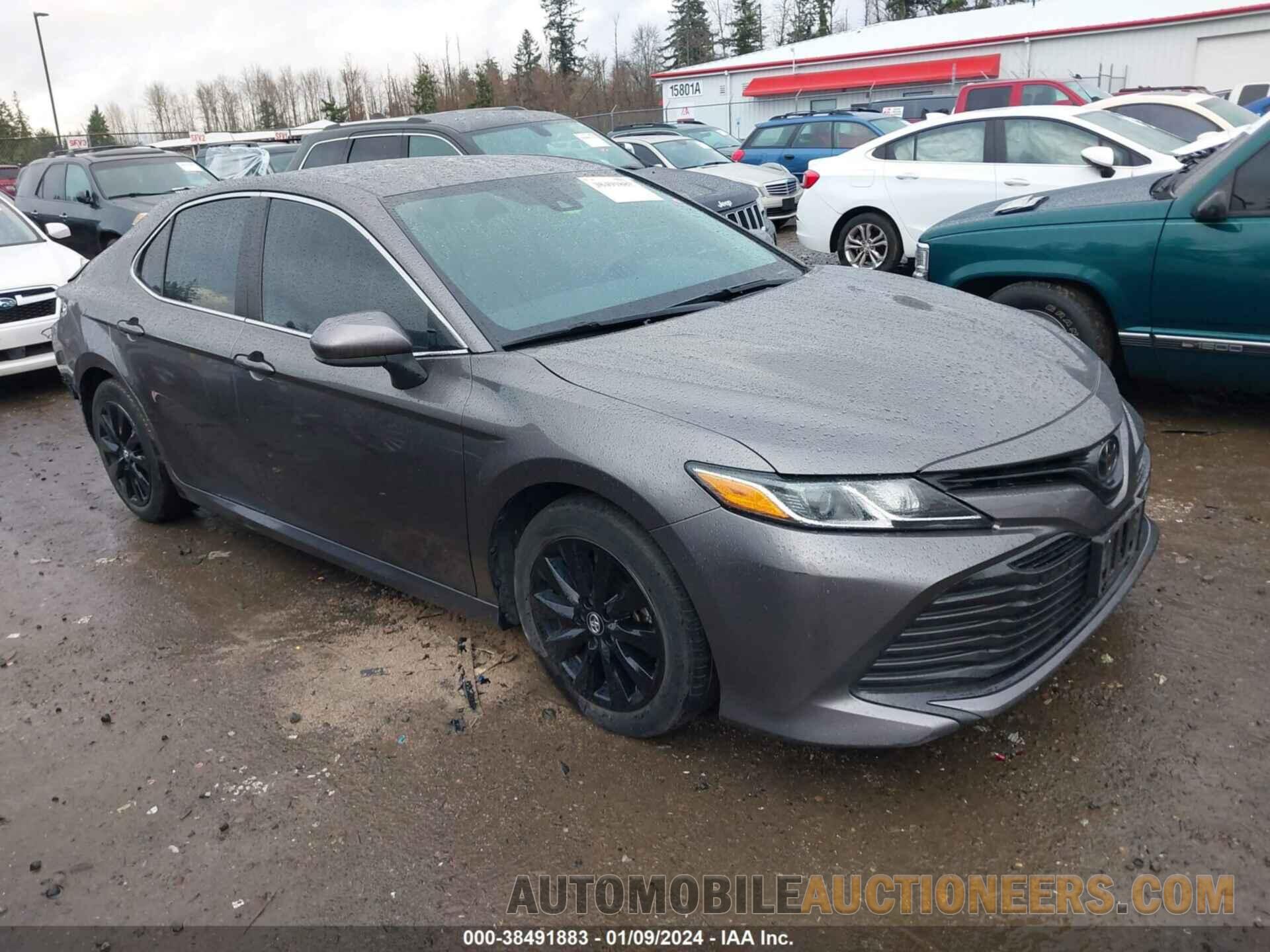 4T1B11HKXJU117124 TOYOTA CAMRY 2018