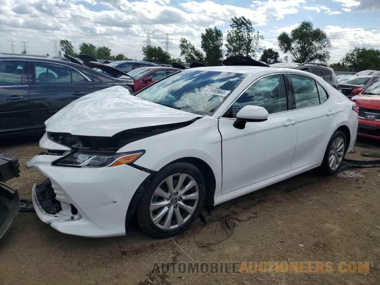 4T1B11HKXJU117642 TOYOTA CAMRY 2018