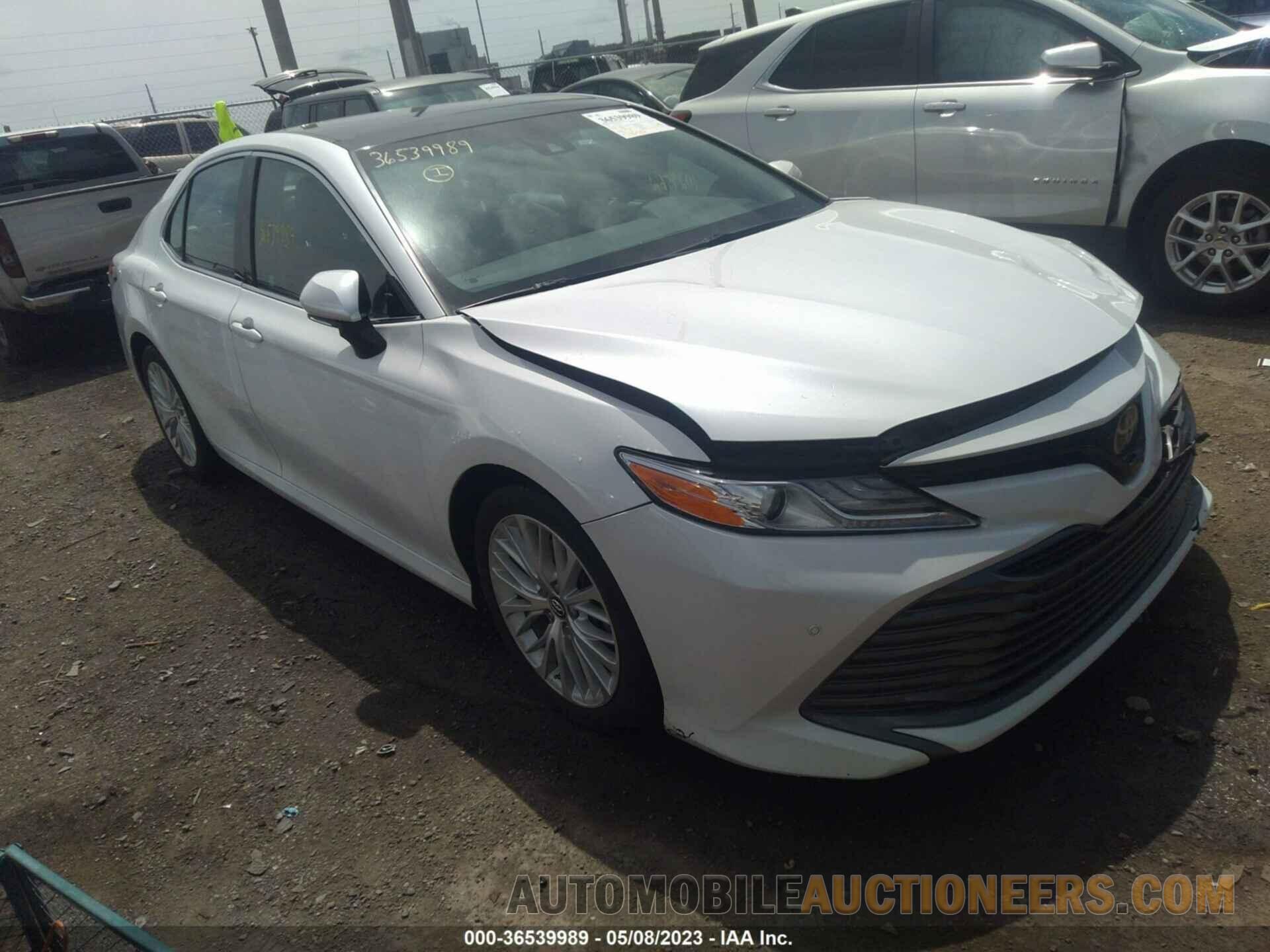 4T1B11HKXJU123229 TOYOTA CAMRY 2018