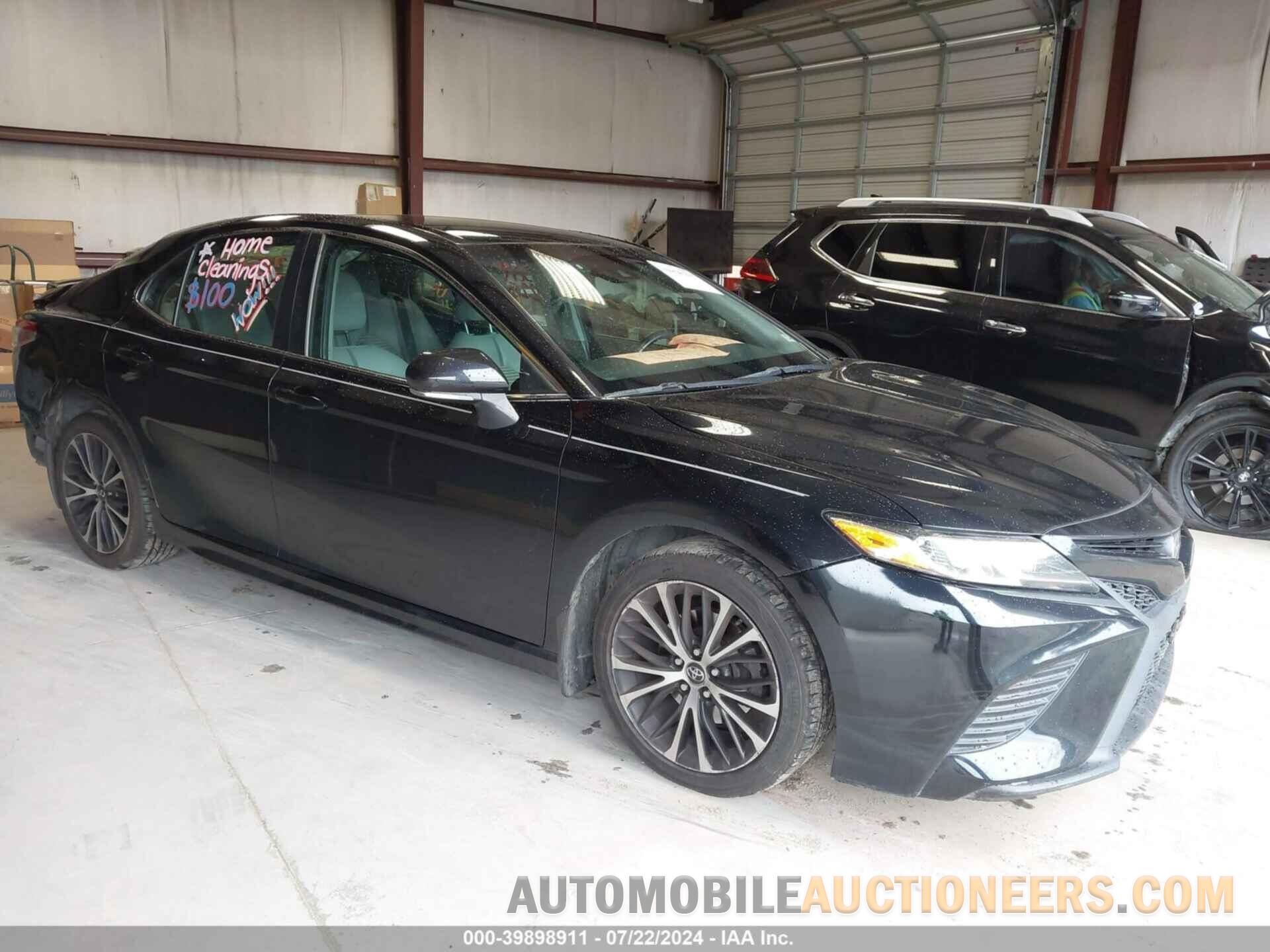 4T1B11HKXJU125949 TOYOTA CAMRY 2018