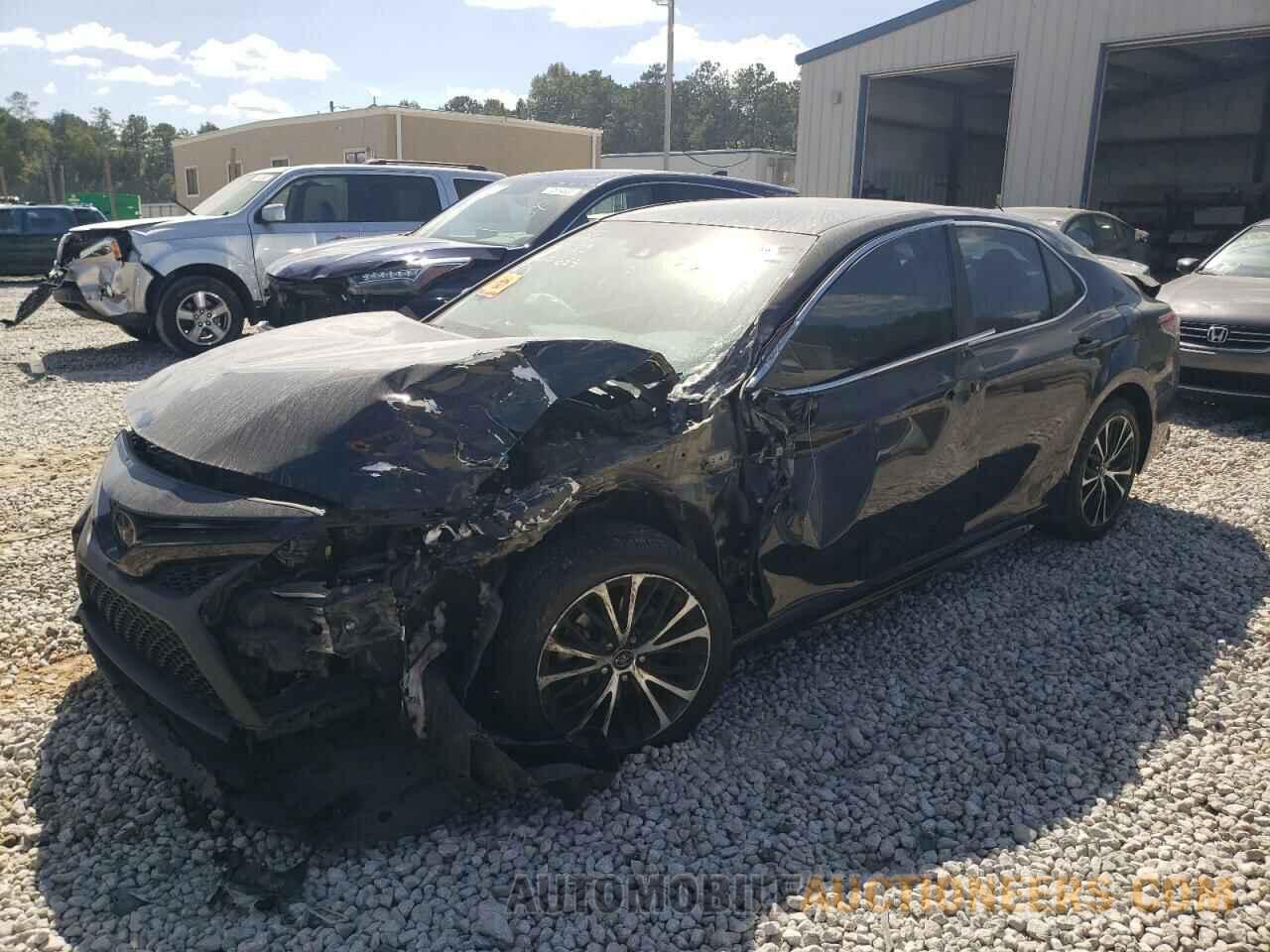 4T1B11HKXJU126891 TOYOTA CAMRY 2018