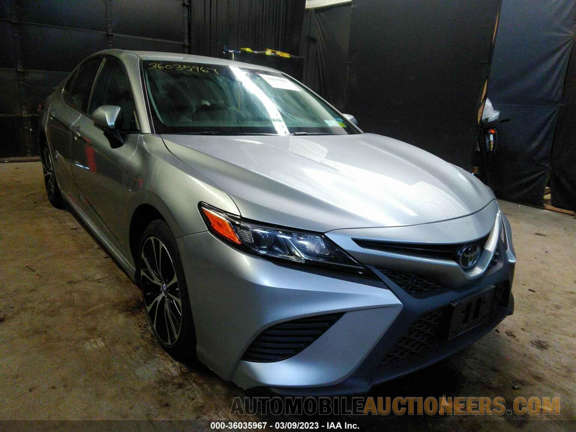 4T1B11HKXJU127359 TOYOTA CAMRY 2018