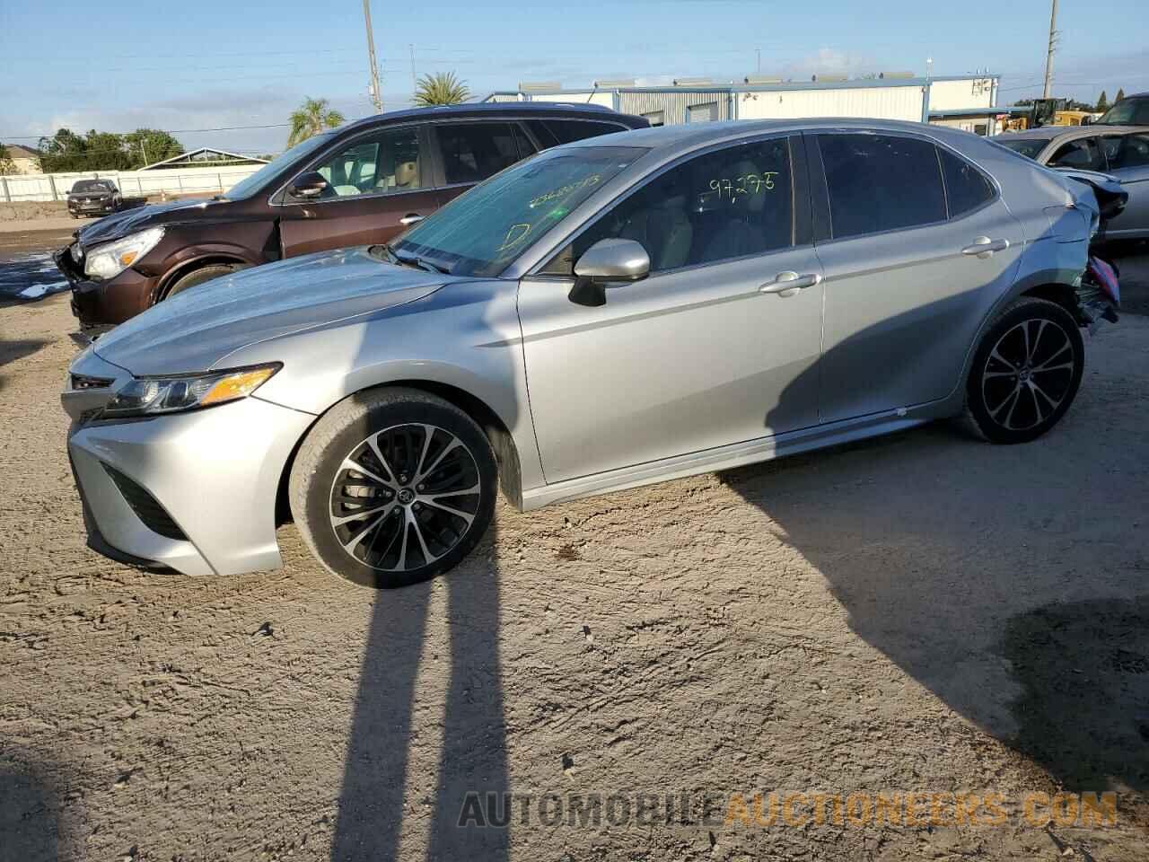 4T1B11HKXJU134070 TOYOTA CAMRY 2018