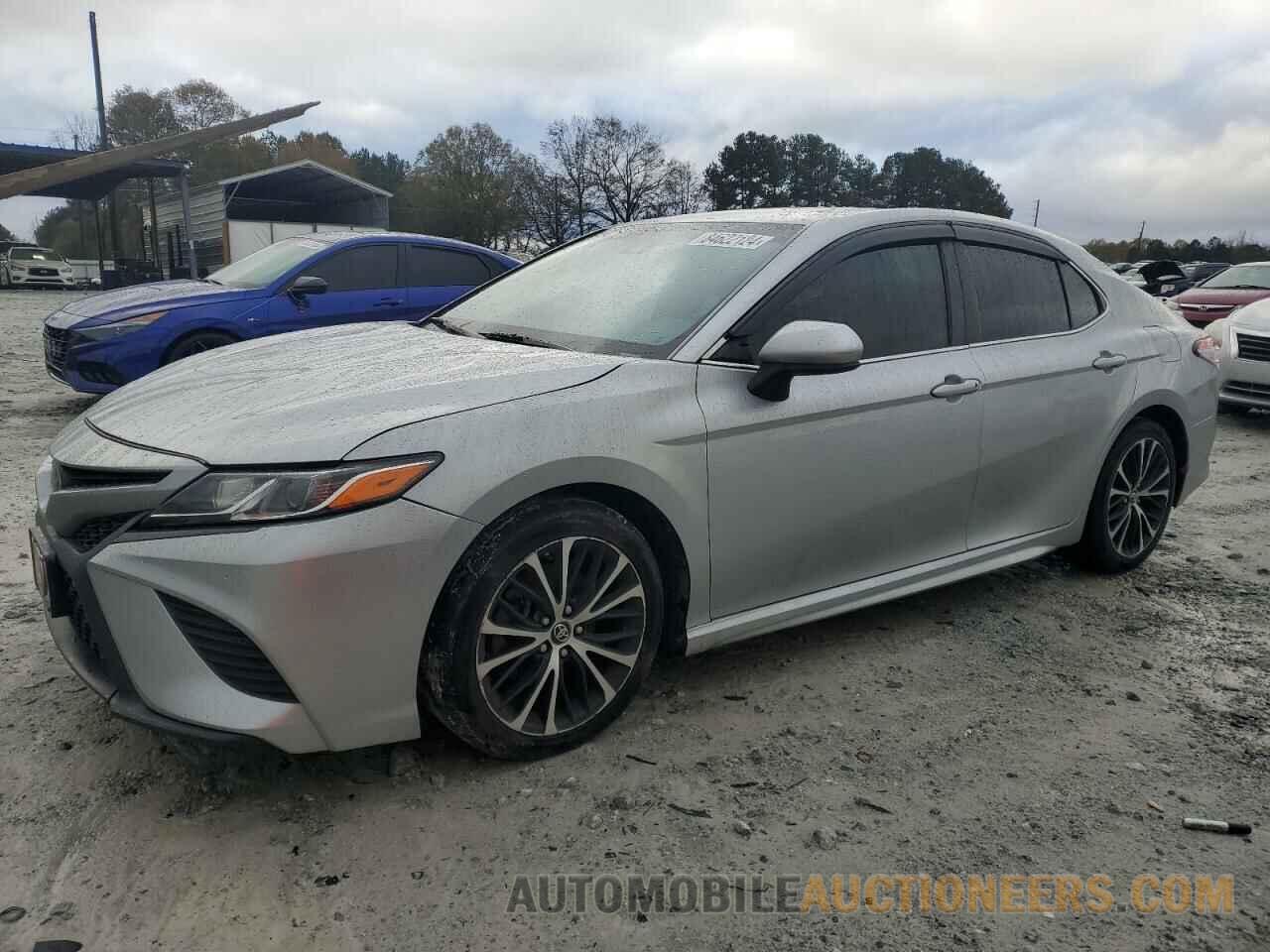 4T1B11HKXJU135624 TOYOTA CAMRY 2018