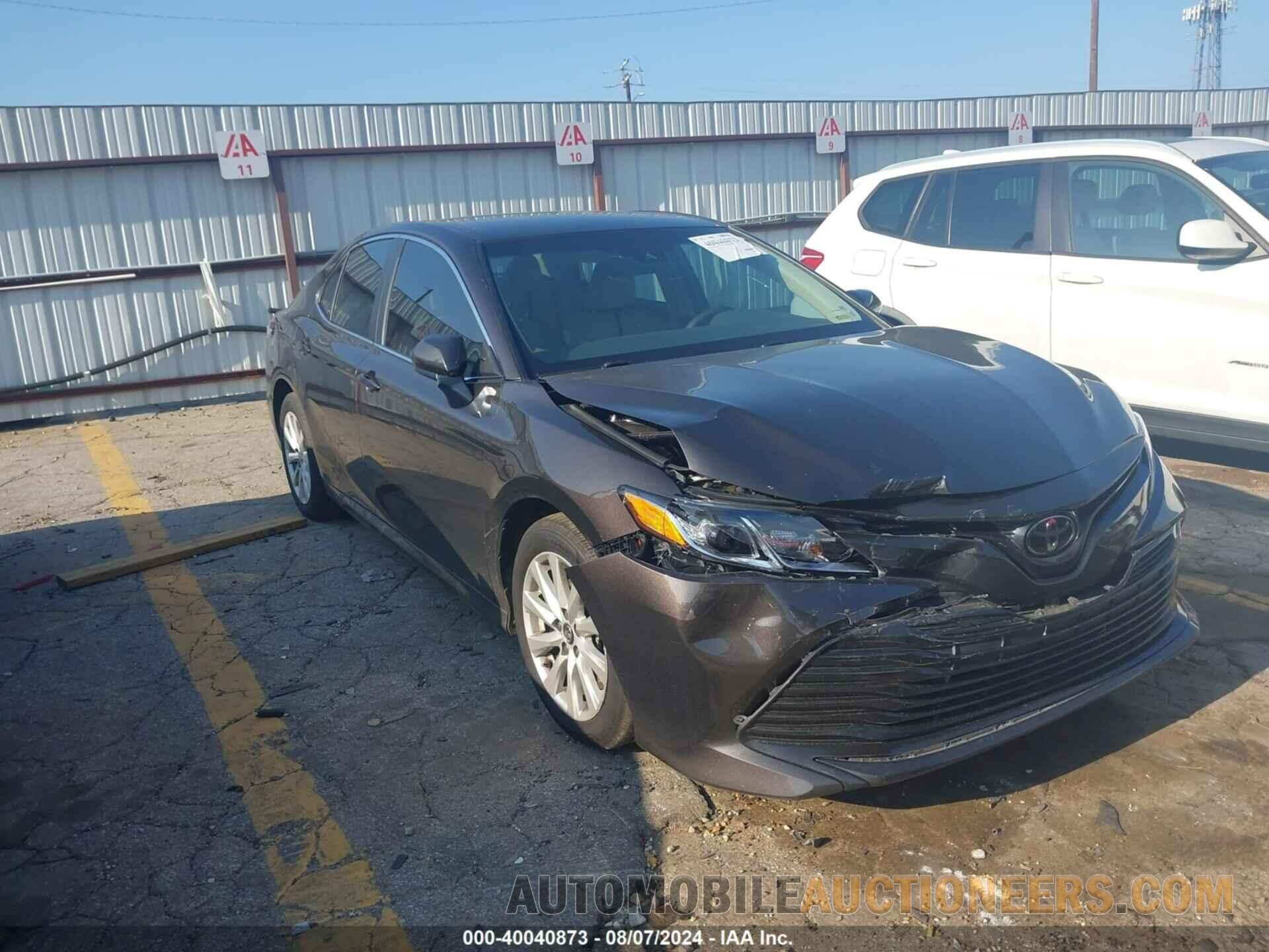 4T1B11HKXJU136773 TOYOTA CAMRY 2018