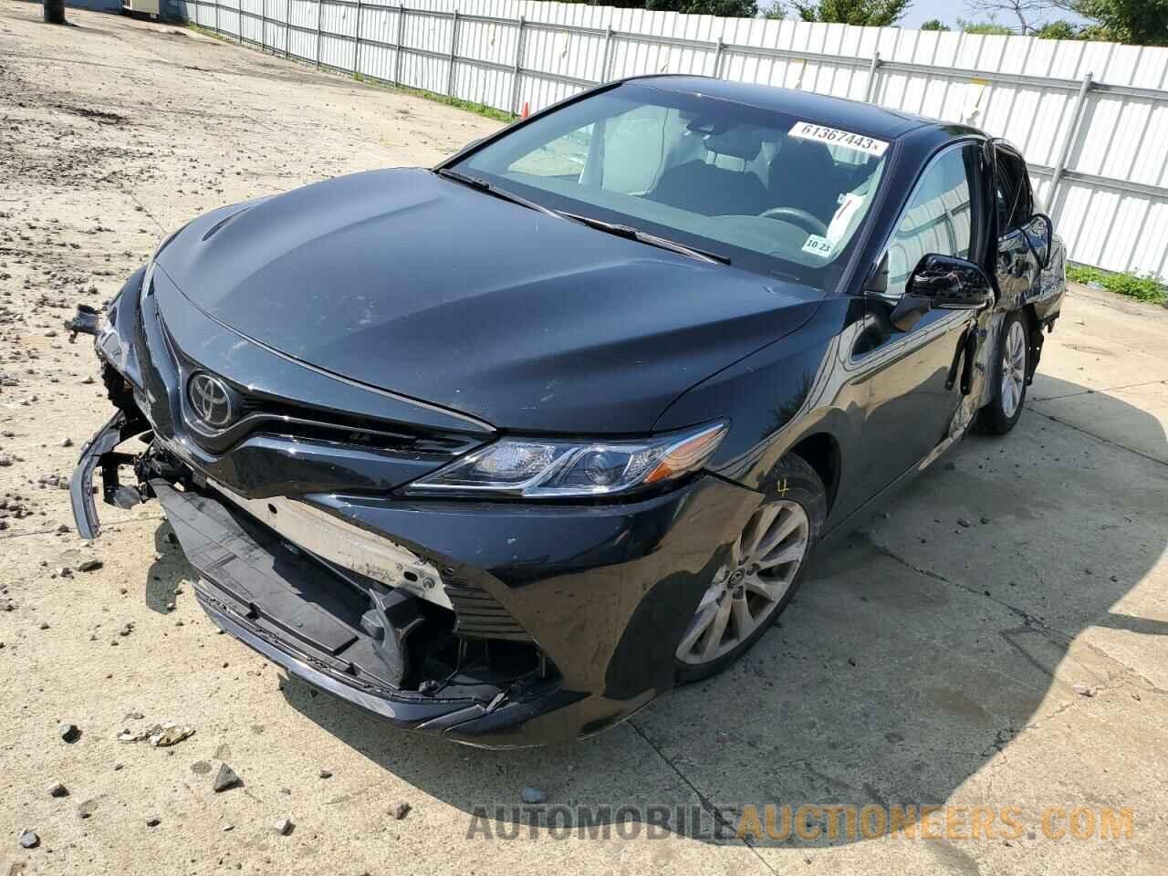 4T1B11HKXJU137860 TOYOTA CAMRY 2018