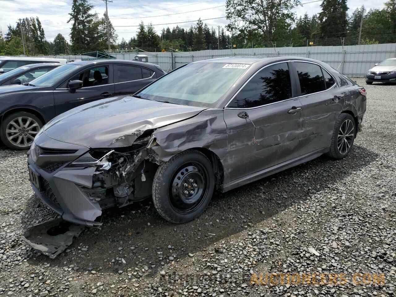 4T1B11HKXJU138250 TOYOTA CAMRY 2018