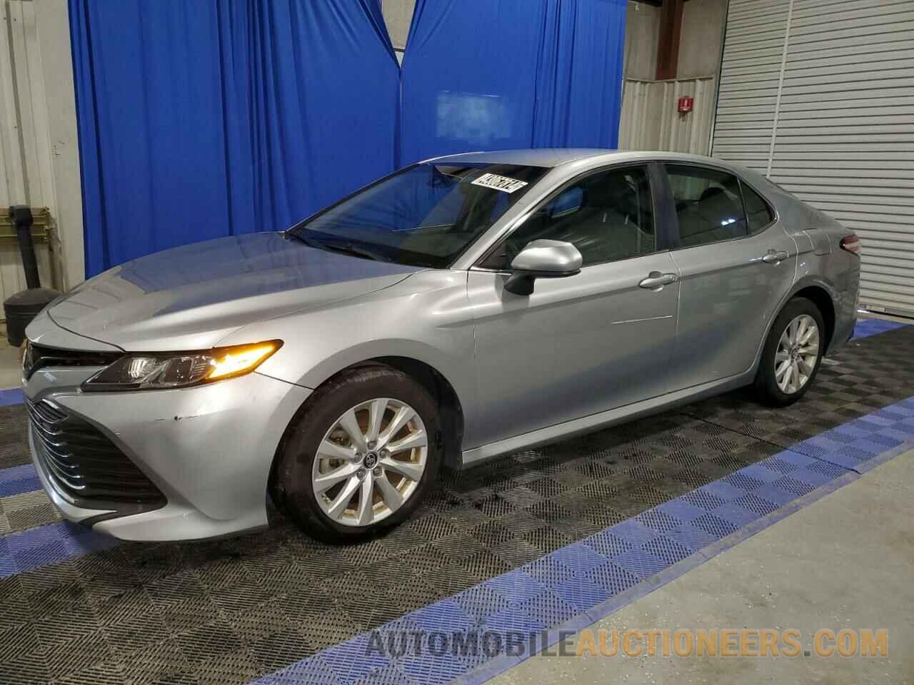 4T1B11HKXJU147398 TOYOTA CAMRY 2018