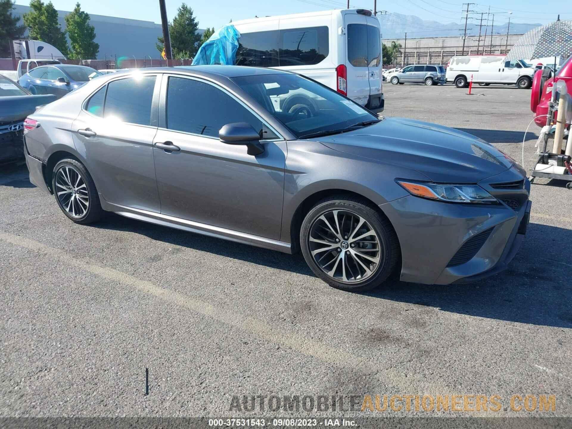 4T1B11HKXJU149460 TOYOTA CAMRY 2018