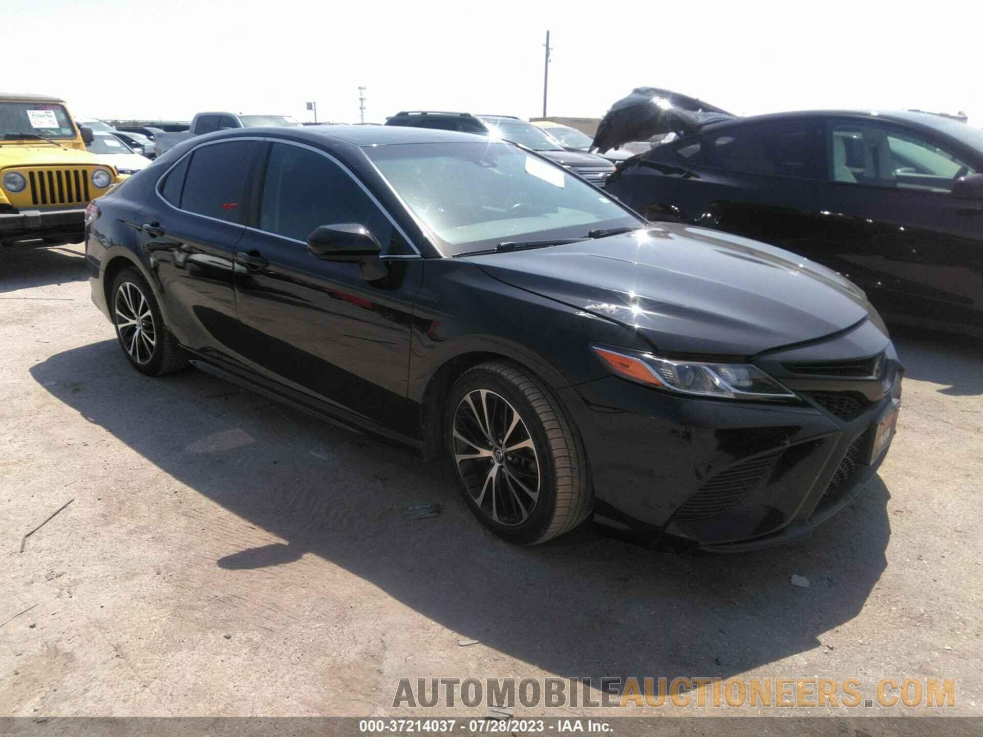 4T1B11HKXJU150768 TOYOTA CAMRY 2018