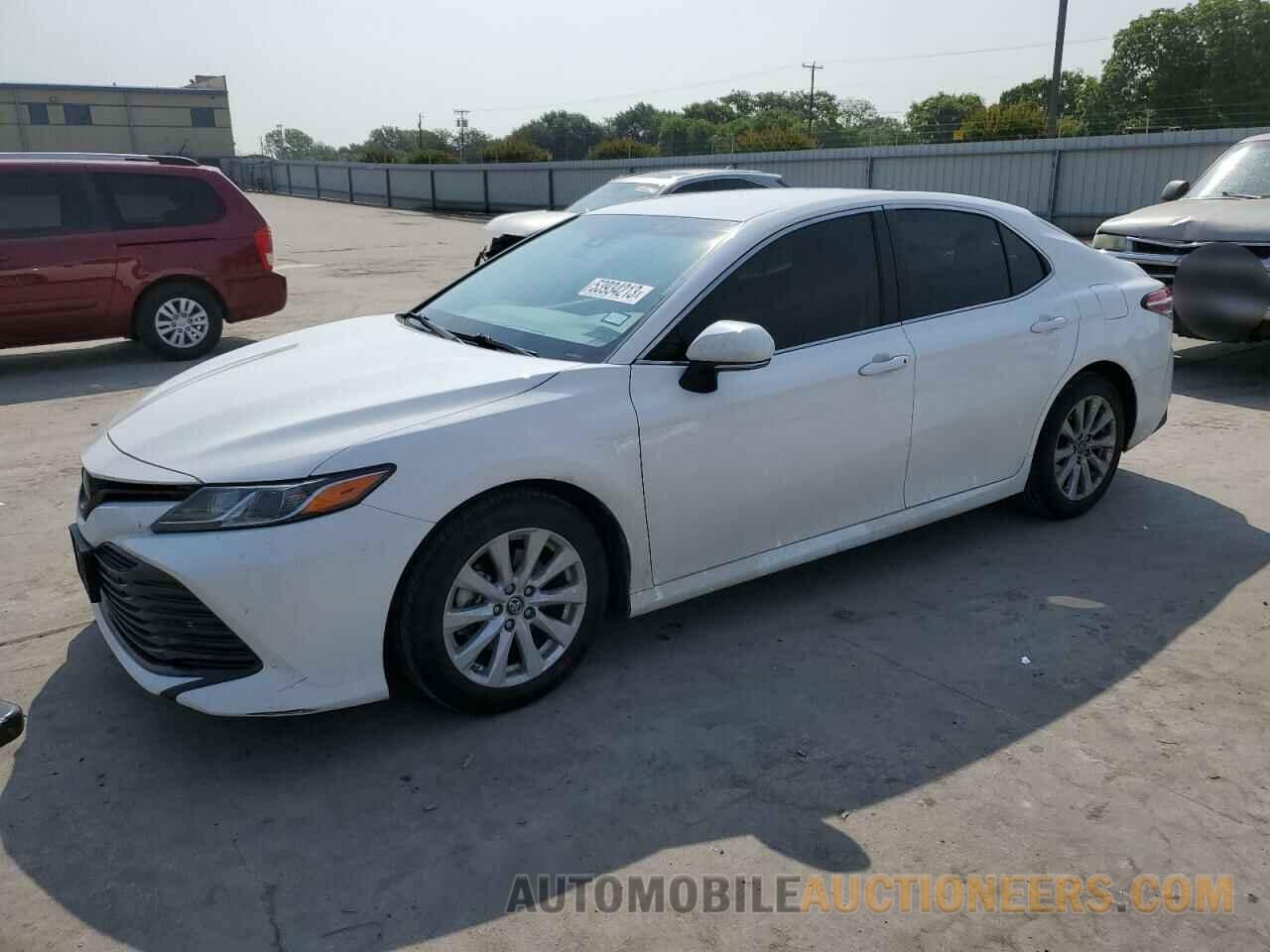 4T1B11HKXJU152679 TOYOTA CAMRY 2018