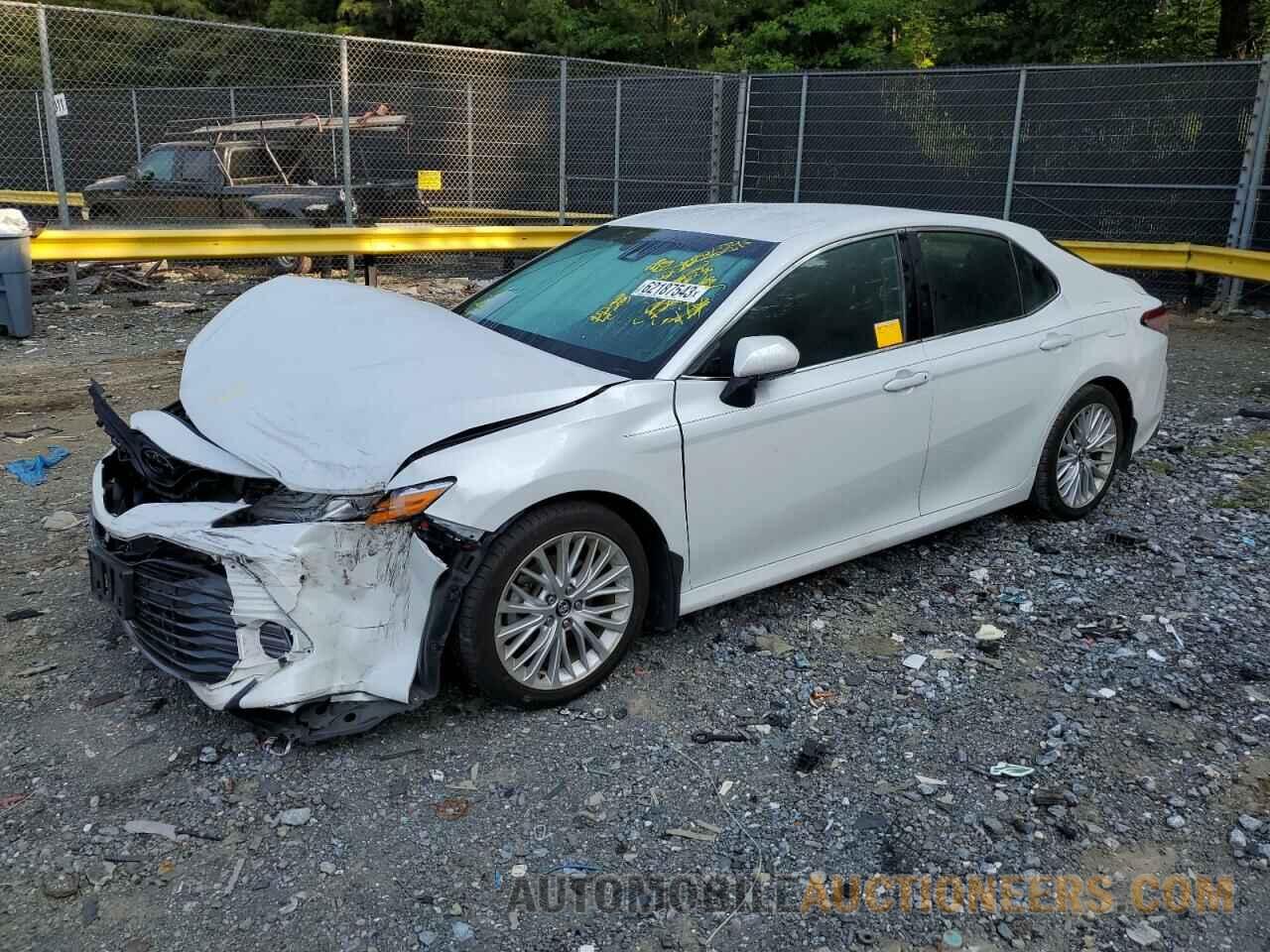 4T1B11HKXJU156747 TOYOTA CAMRY 2018