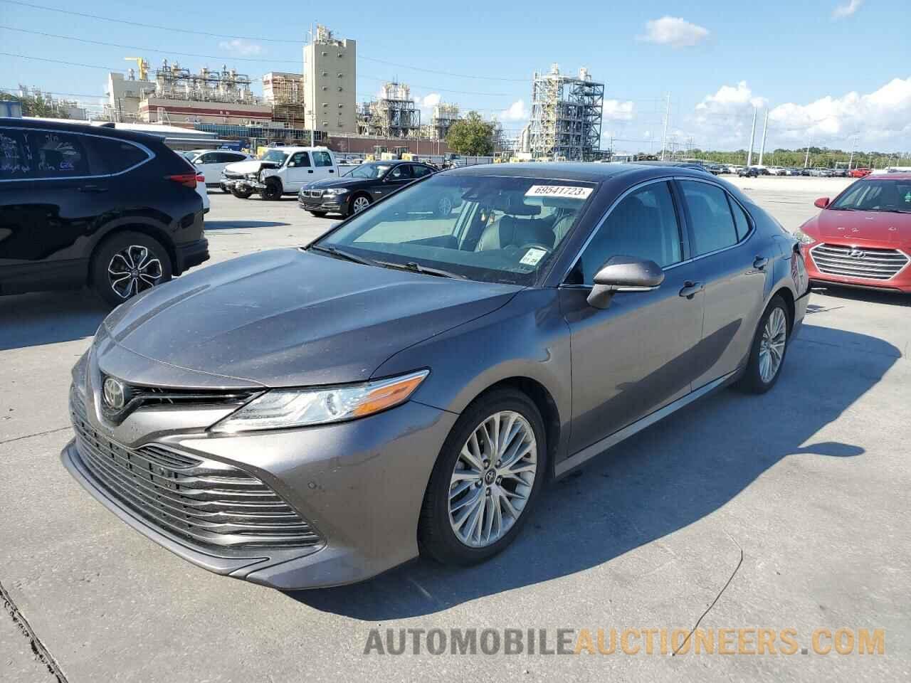 4T1B11HKXJU500948 TOYOTA CAMRY 2018