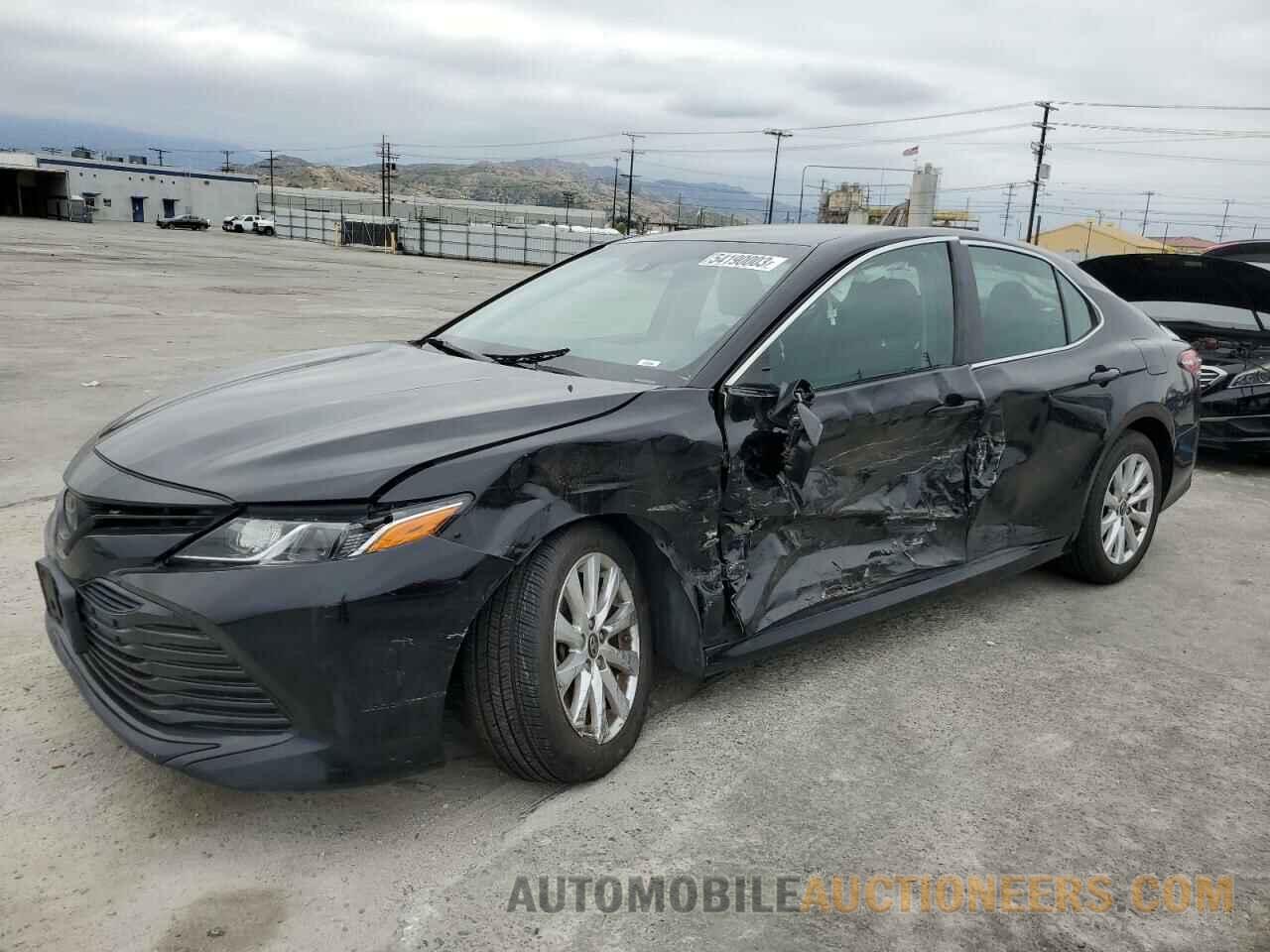 4T1B11HKXJU501436 TOYOTA CAMRY 2018