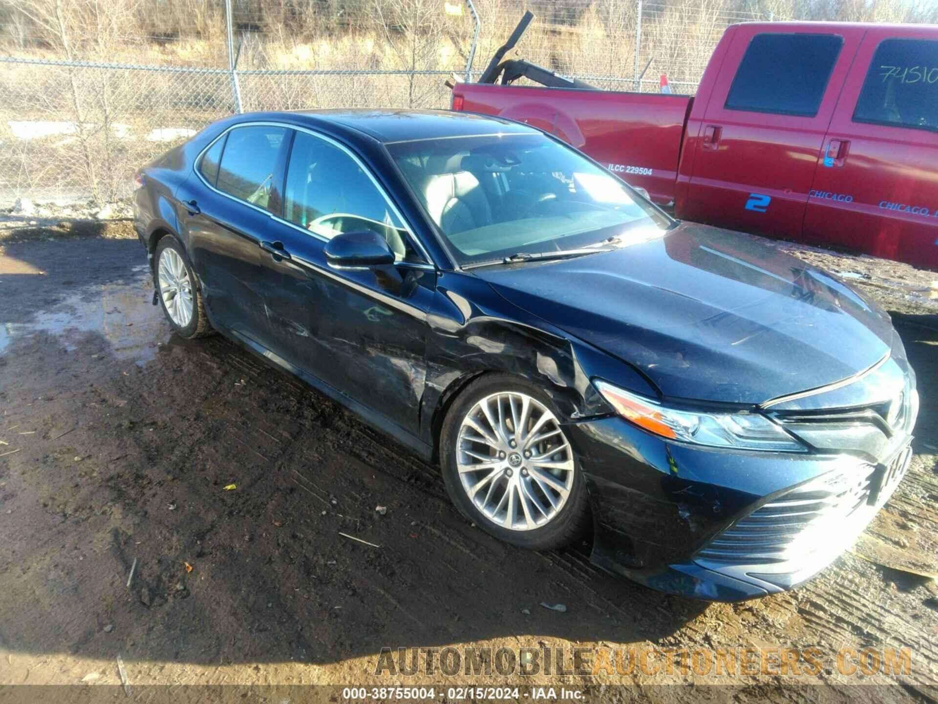 4T1B11HKXJU504501 TOYOTA CAMRY 2018