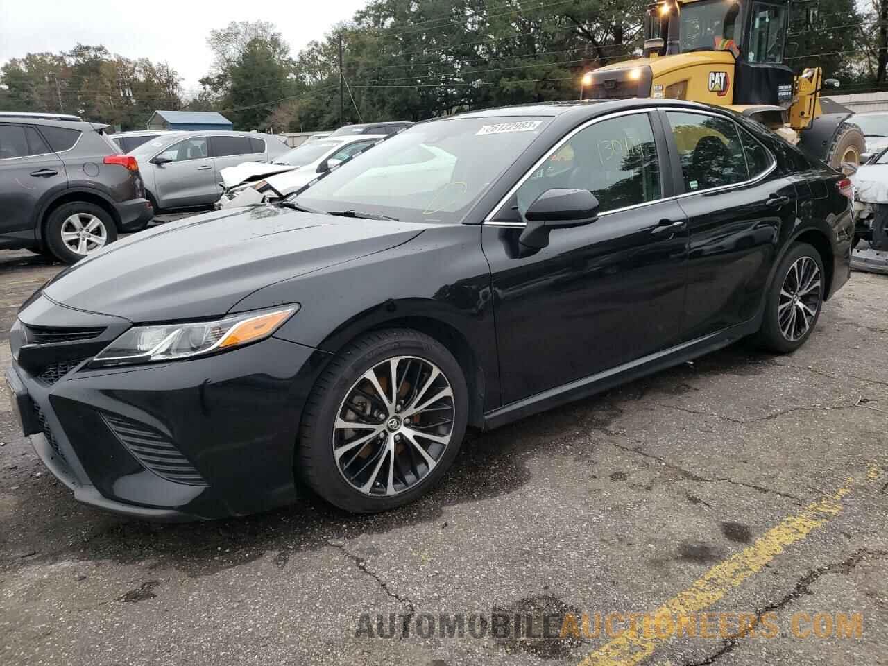 4T1B11HKXJU507723 TOYOTA CAMRY 2018