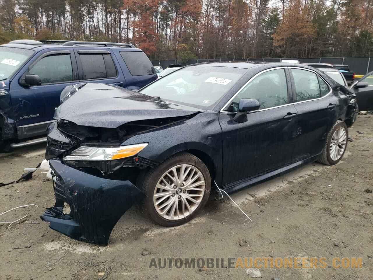 4T1B11HKXJU512064 TOYOTA CAMRY 2018