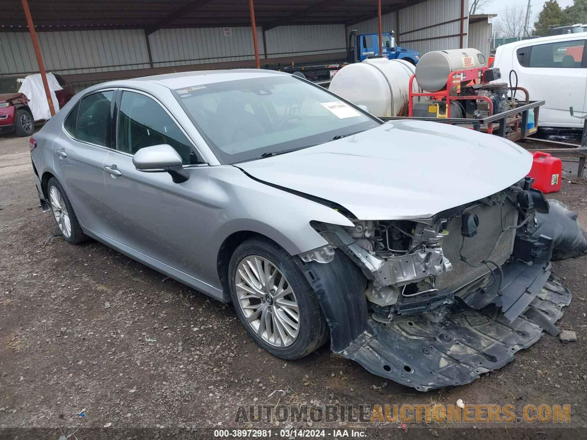 4T1B11HKXJU515966 TOYOTA CAMRY 2018