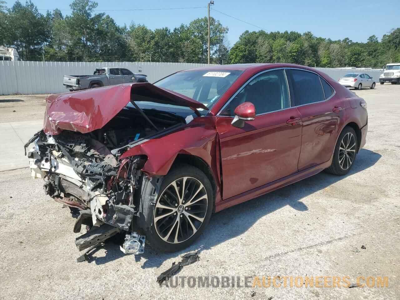 4T1B11HKXJU520407 TOYOTA CAMRY 2018