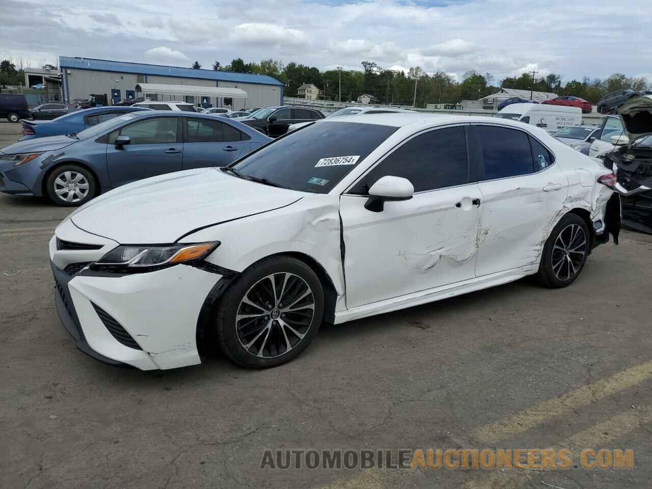 4T1B11HKXJU520567 TOYOTA CAMRY 2018