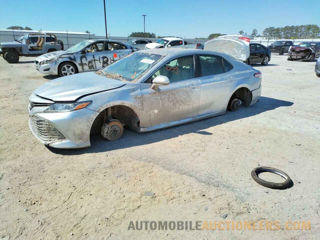 4T1B11HKXJU520746 TOYOTA CAMRY 2018