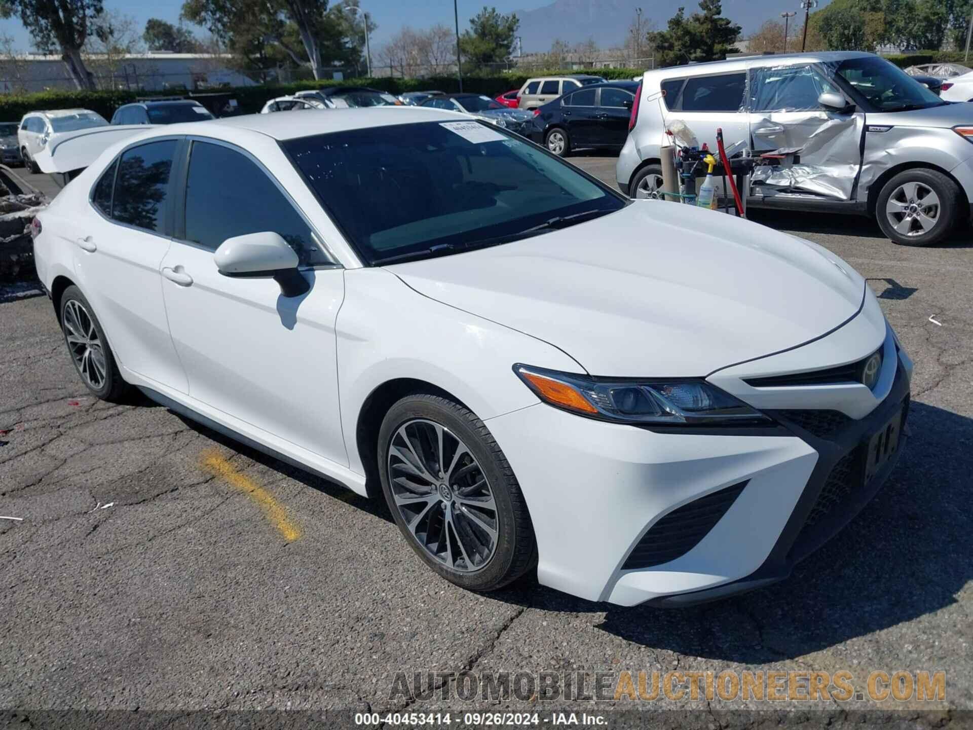 4T1B11HKXJU524506 TOYOTA CAMRY 2018