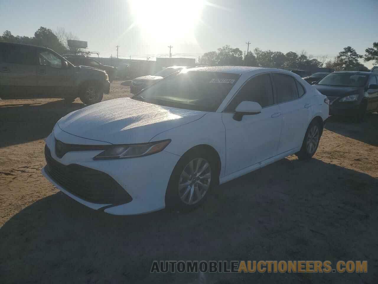 4T1B11HKXJU526109 TOYOTA CAMRY 2018