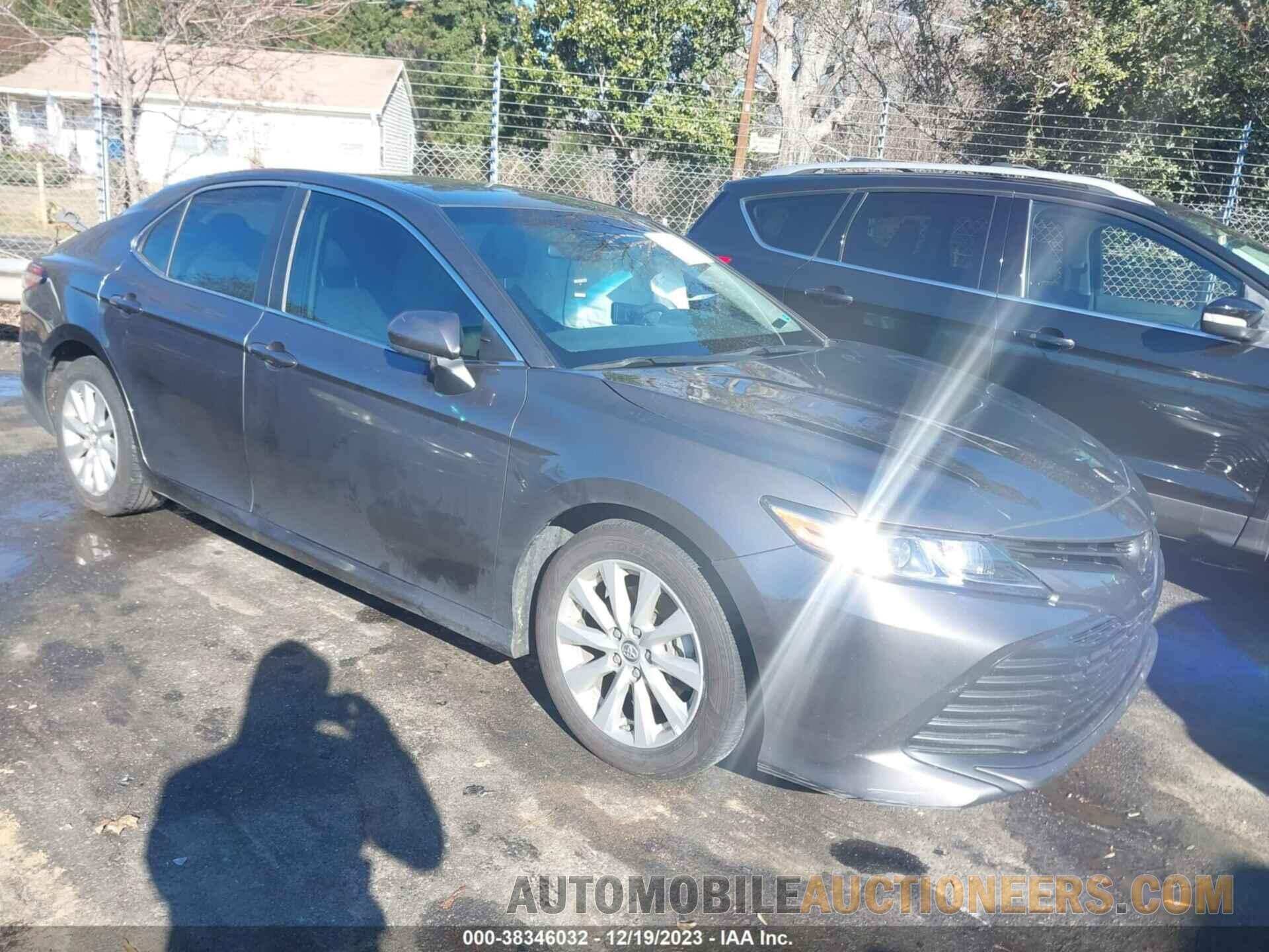 4T1B11HKXJU530421 TOYOTA CAMRY 2018